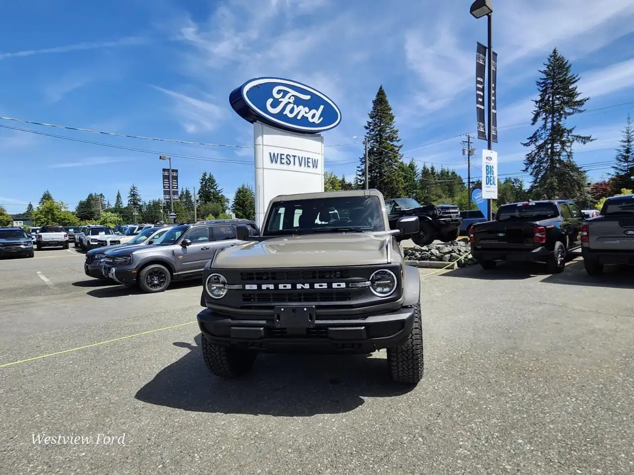 Ford Bronco снимка Ford Bronco
