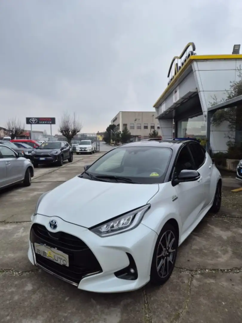 Toyota Yaris 1.5 Hybrid 5 porte Style Head Up +TECH PACK Bianco - 2