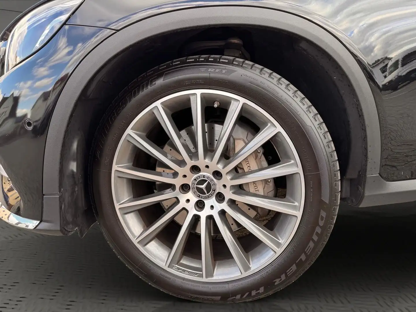 Mercedes-Benz GLC 350 d 4Matic AMG°LED°LM 20"°NAVI°SHZ Schwarz - 2