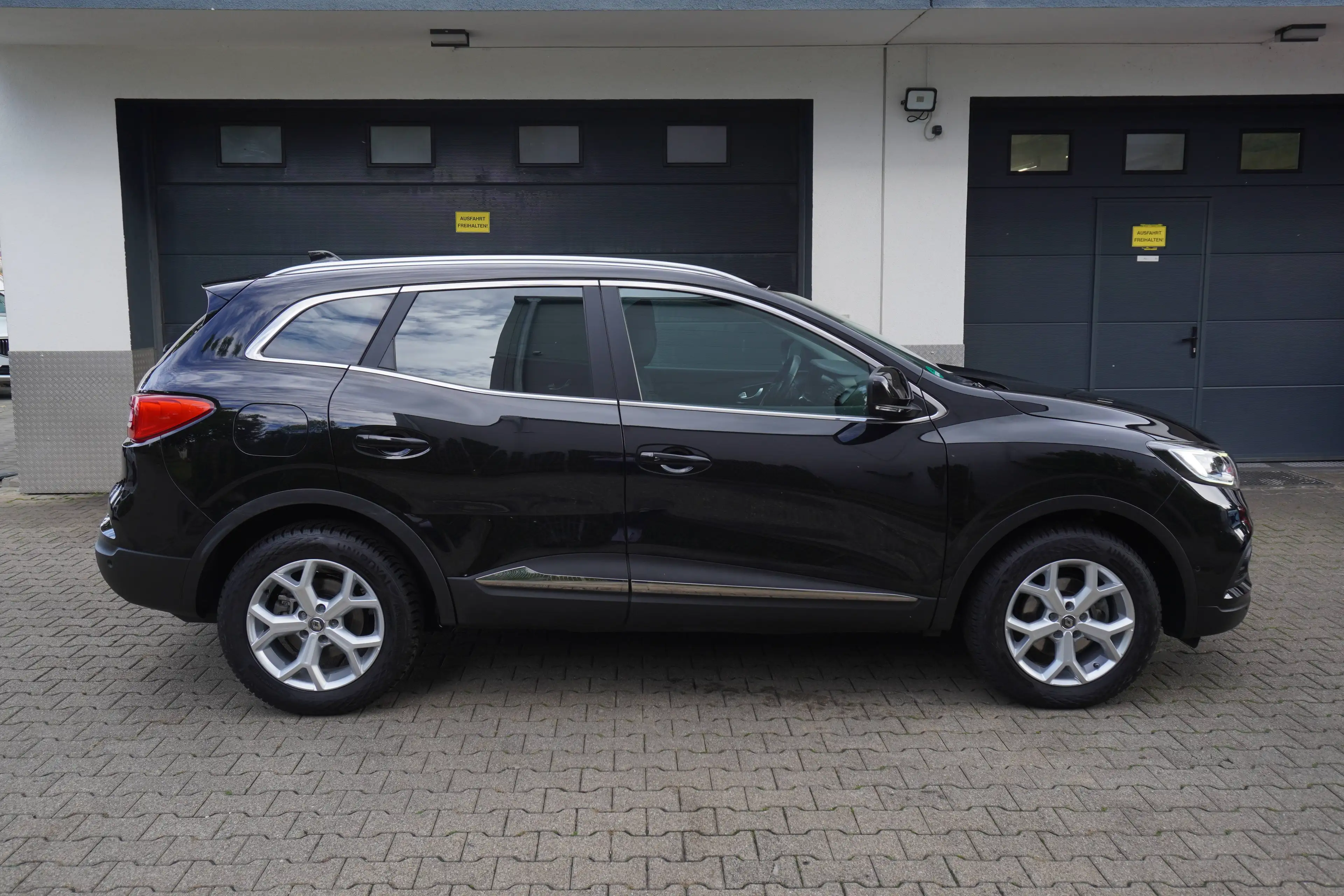 Renault Kadjar 1.5 dCi Zen EDC KLIMA+NAVI+PDC+ALU+1.Hd+Org.28.Tkm — photo 2