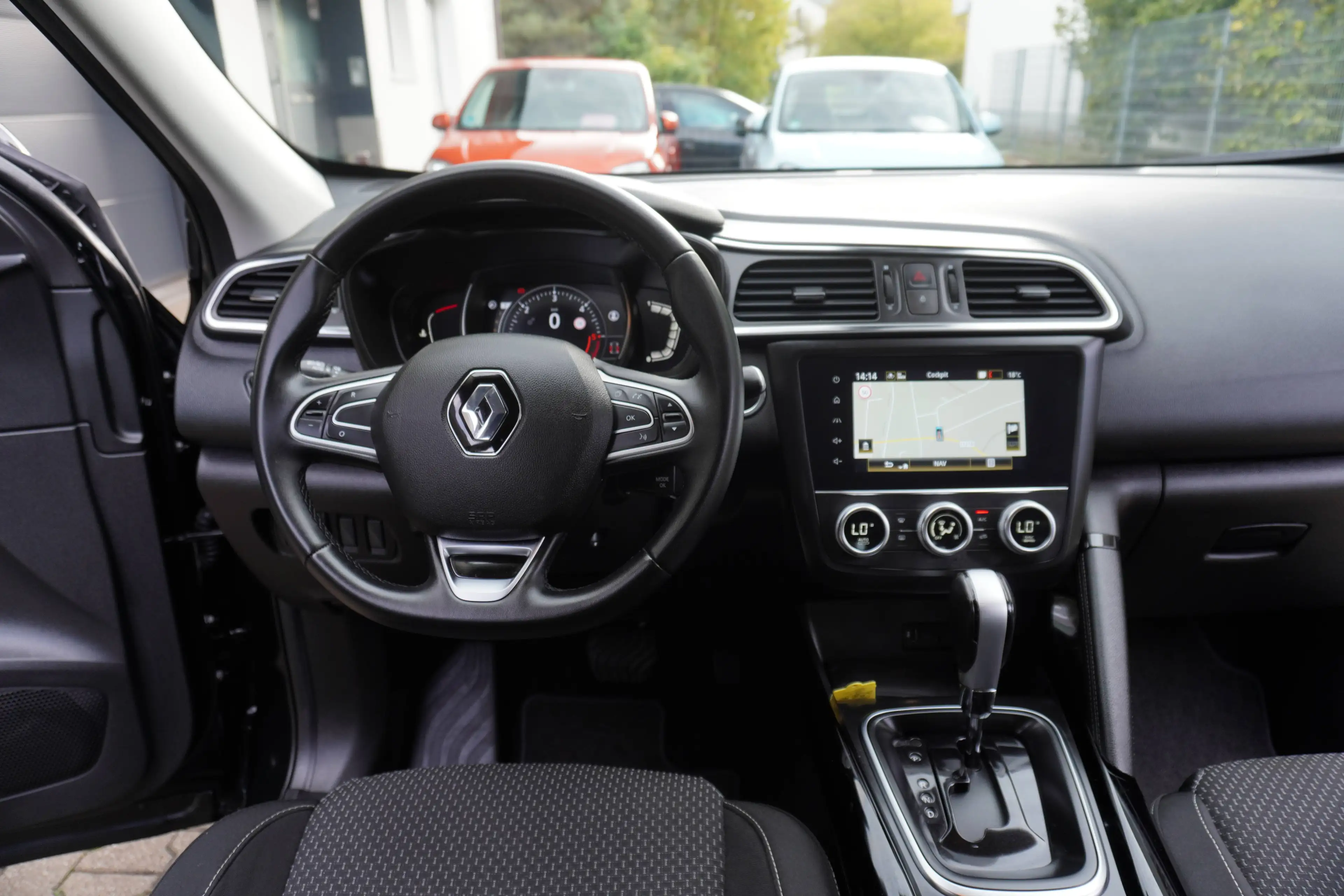 Renault Kadjar 1.5 dCi Zen EDC KLIMA+NAVI+PDC+ALU+1.Hd+Org.28.Tkm — photo 8