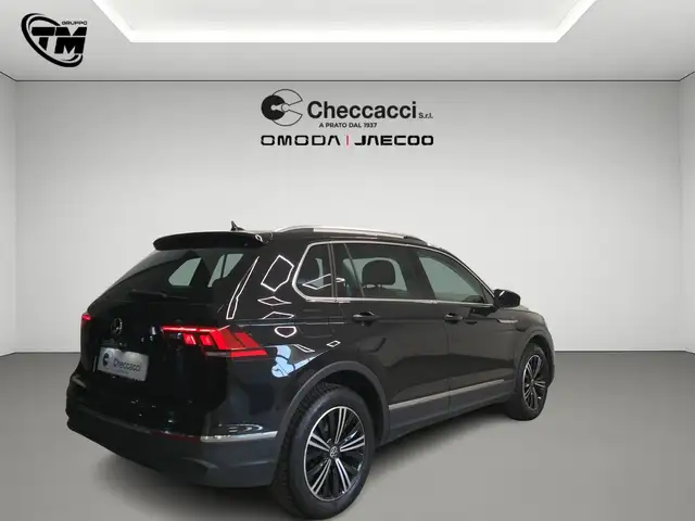 Volkswagen Tiguan view 8