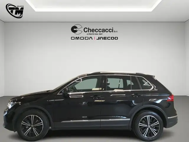 Volkswagen Tiguan view 5