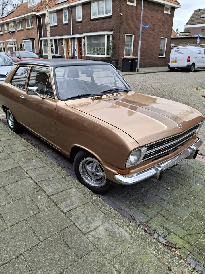 Opel Kadett 1.2S, foto 2