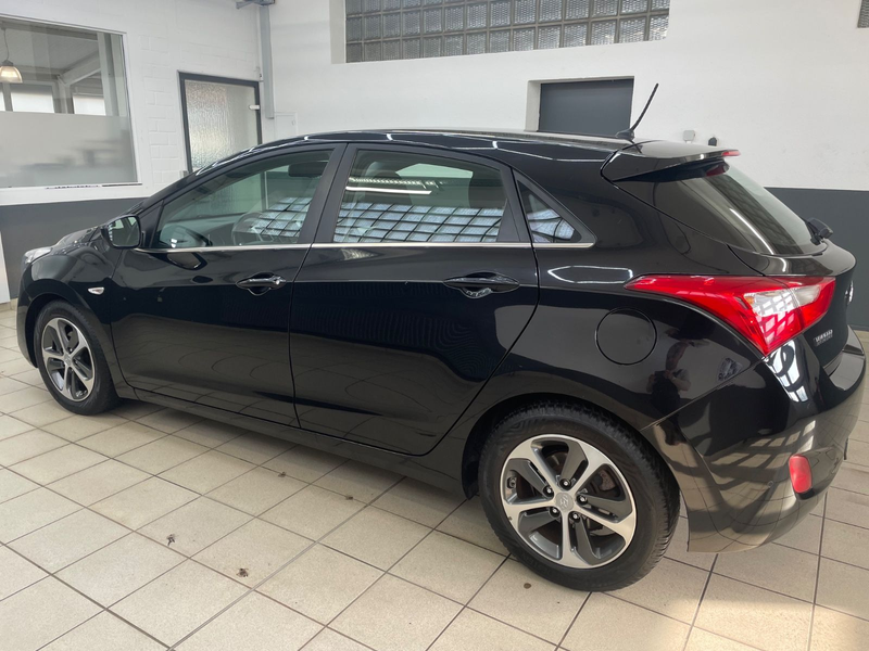 Hyundai i30 blue 1.6 GDI Trend — photo 4
