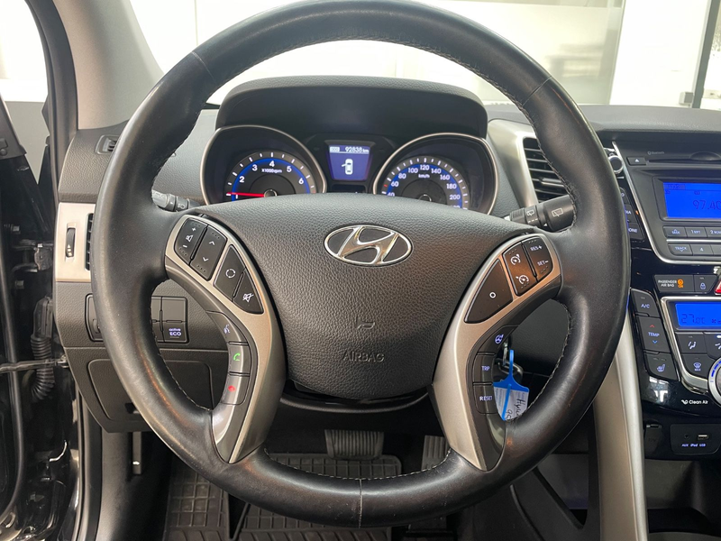 Hyundai i30 blue 1.6 GDI Trend — photo 9