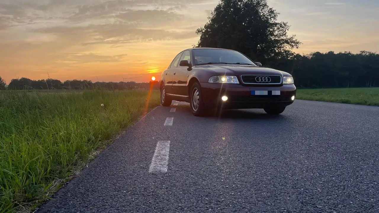 Audi A4 1.6, foto 1