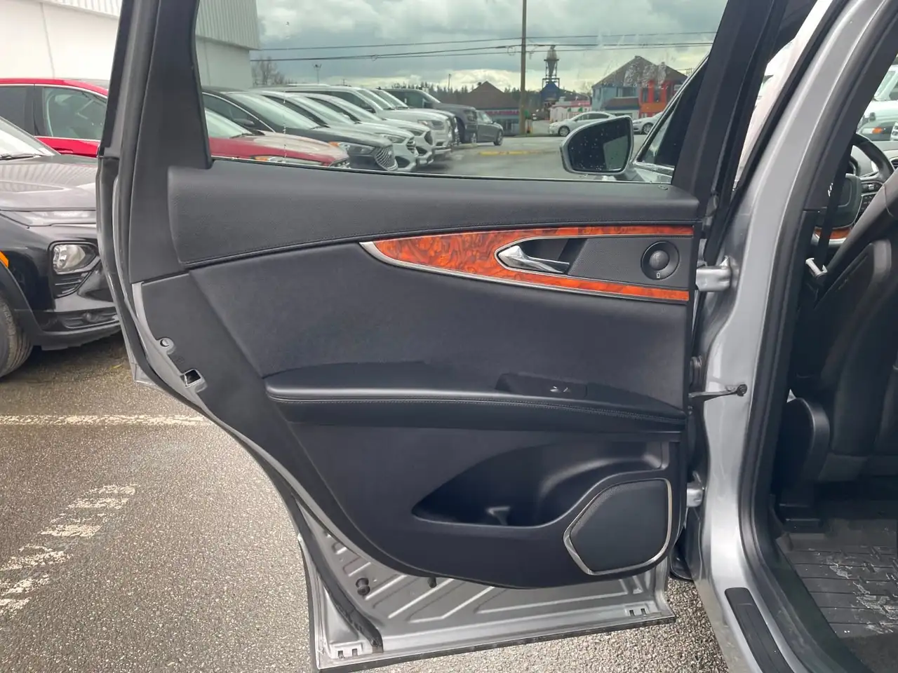 Lincoln Nautilus снимка Lincoln Nautilus