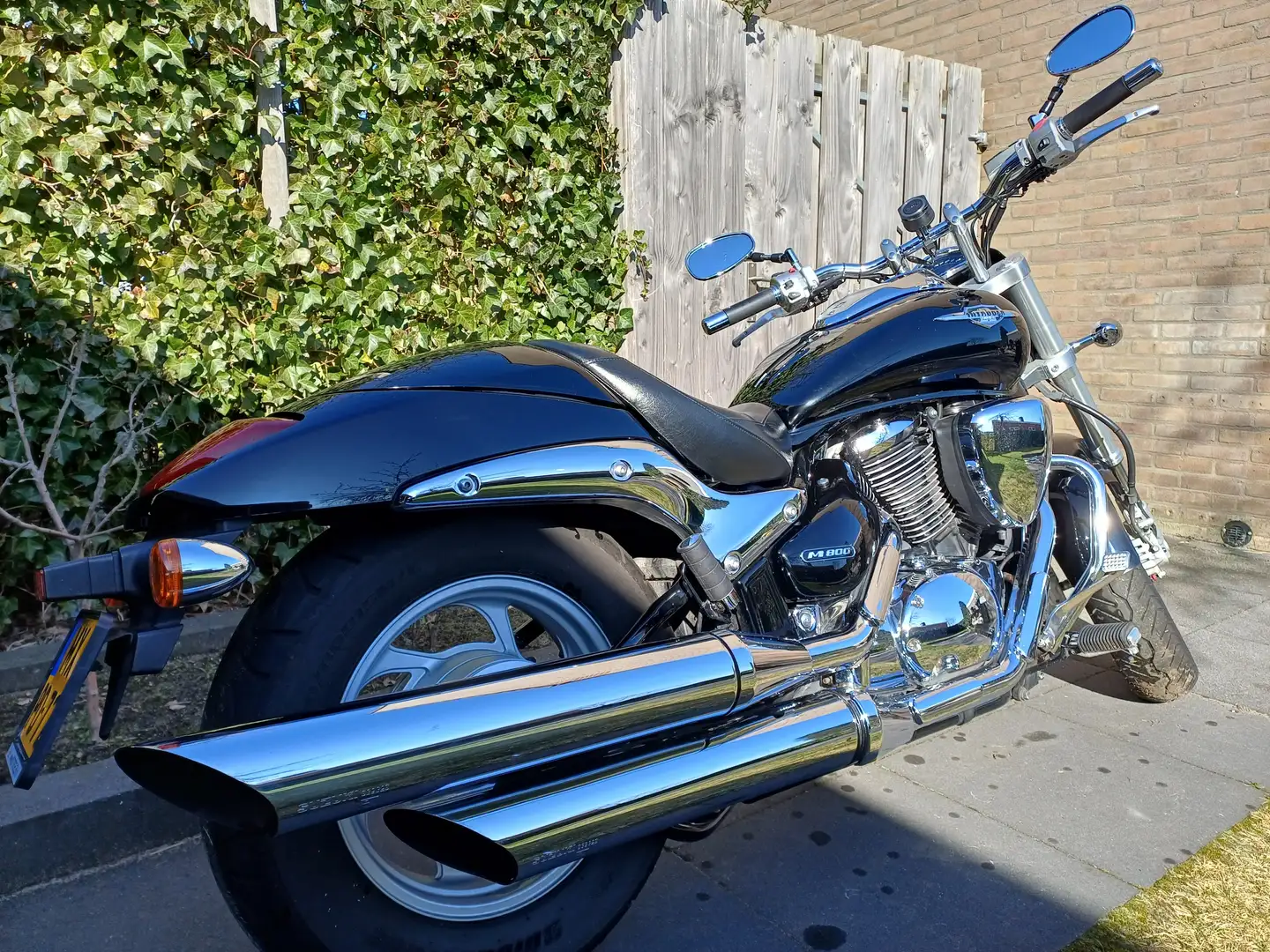 Suzuki Intruder M M800 Negro - 1