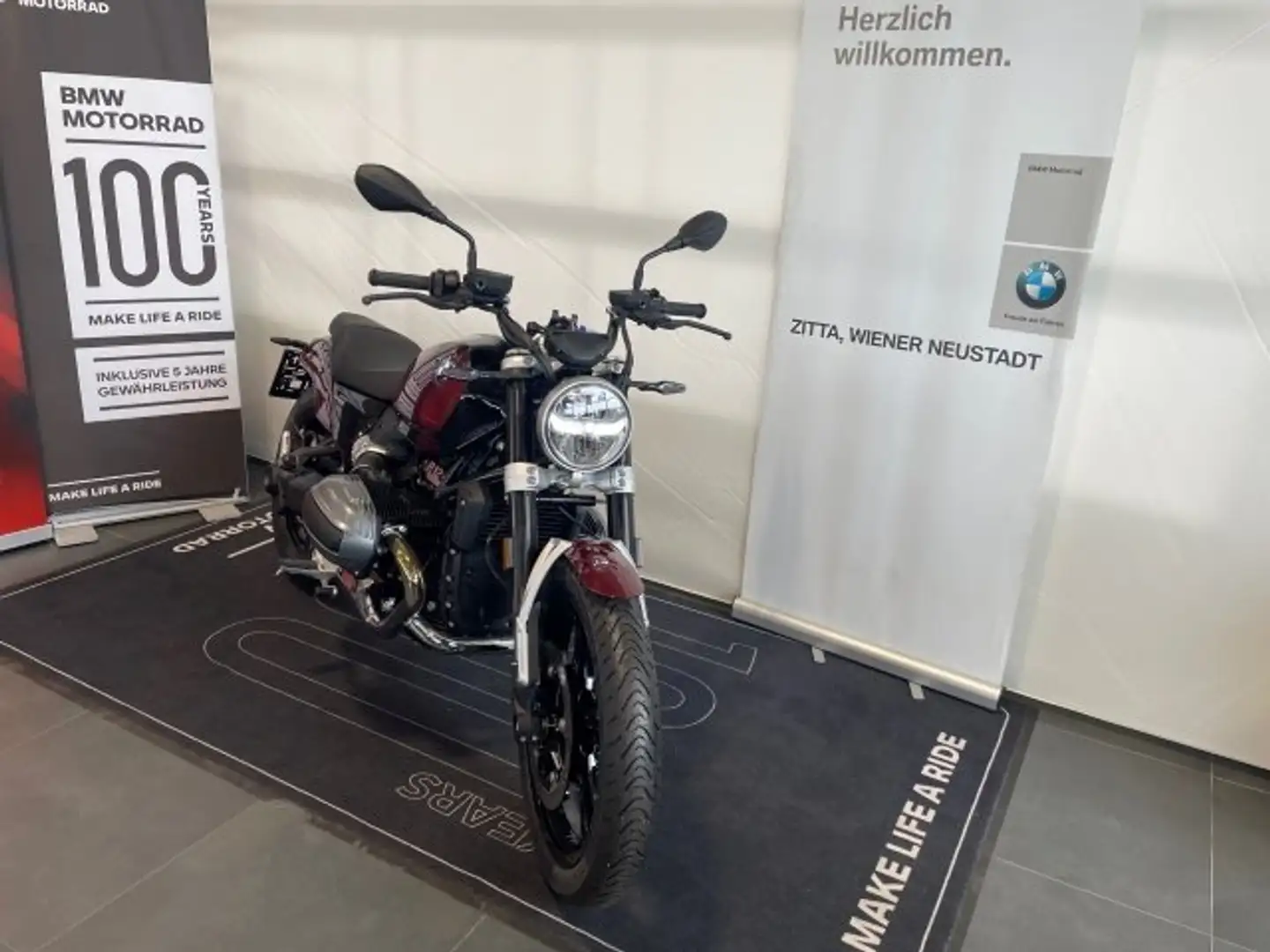 BMW R 12 nineT Cruiser Rouge - 1
