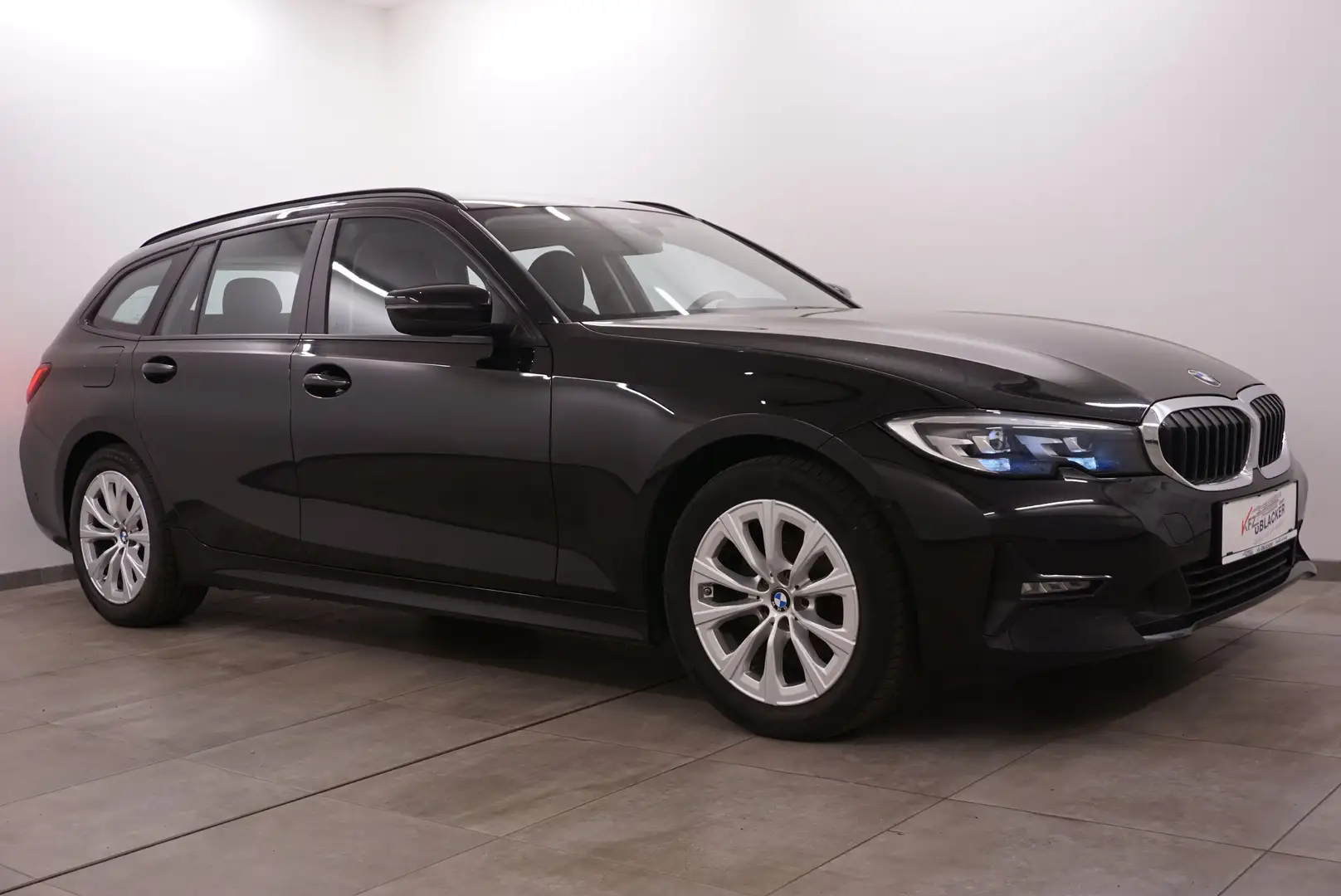 BMW 320 d Sport // Fernlichtassistent // Rückfahrkamera Schwarz - 1