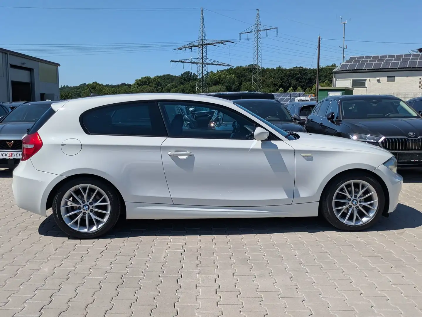 BMW 116 i M Sport Paket TÜV NEU*KLIMA*TEMP*PDC Wit - 2