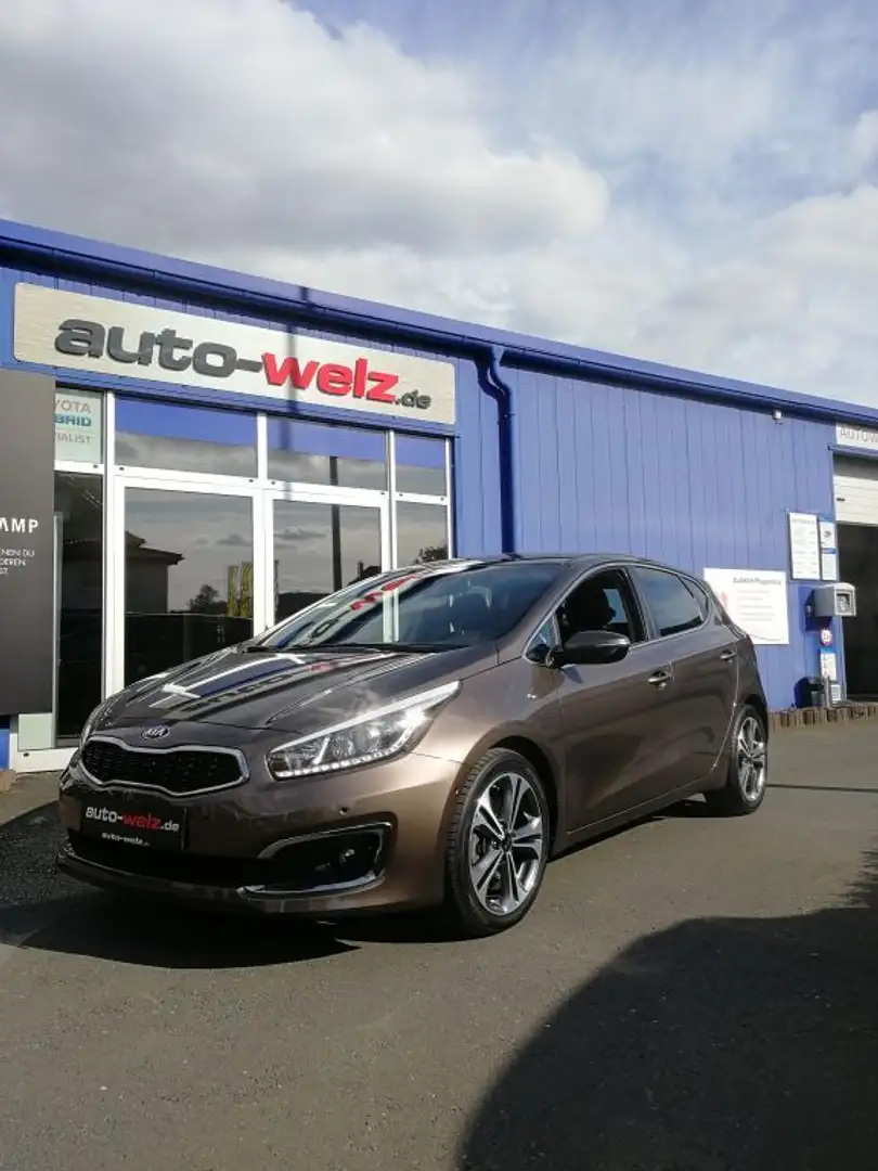 Kia Ceed / cee'd Ceed 1.6 GDI DCT Spirit Brun - 1