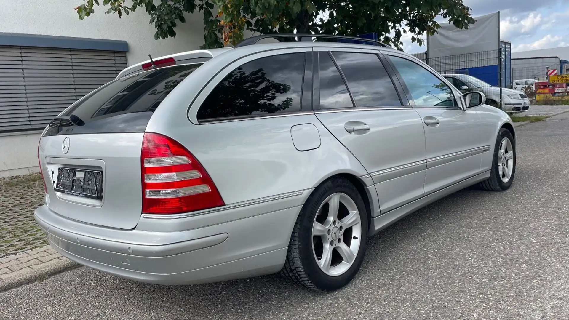 Mercedes-Benz C 180 Avantgarde-Automatik-SHZ-PDC-TÜV-Garantie Silber - 2