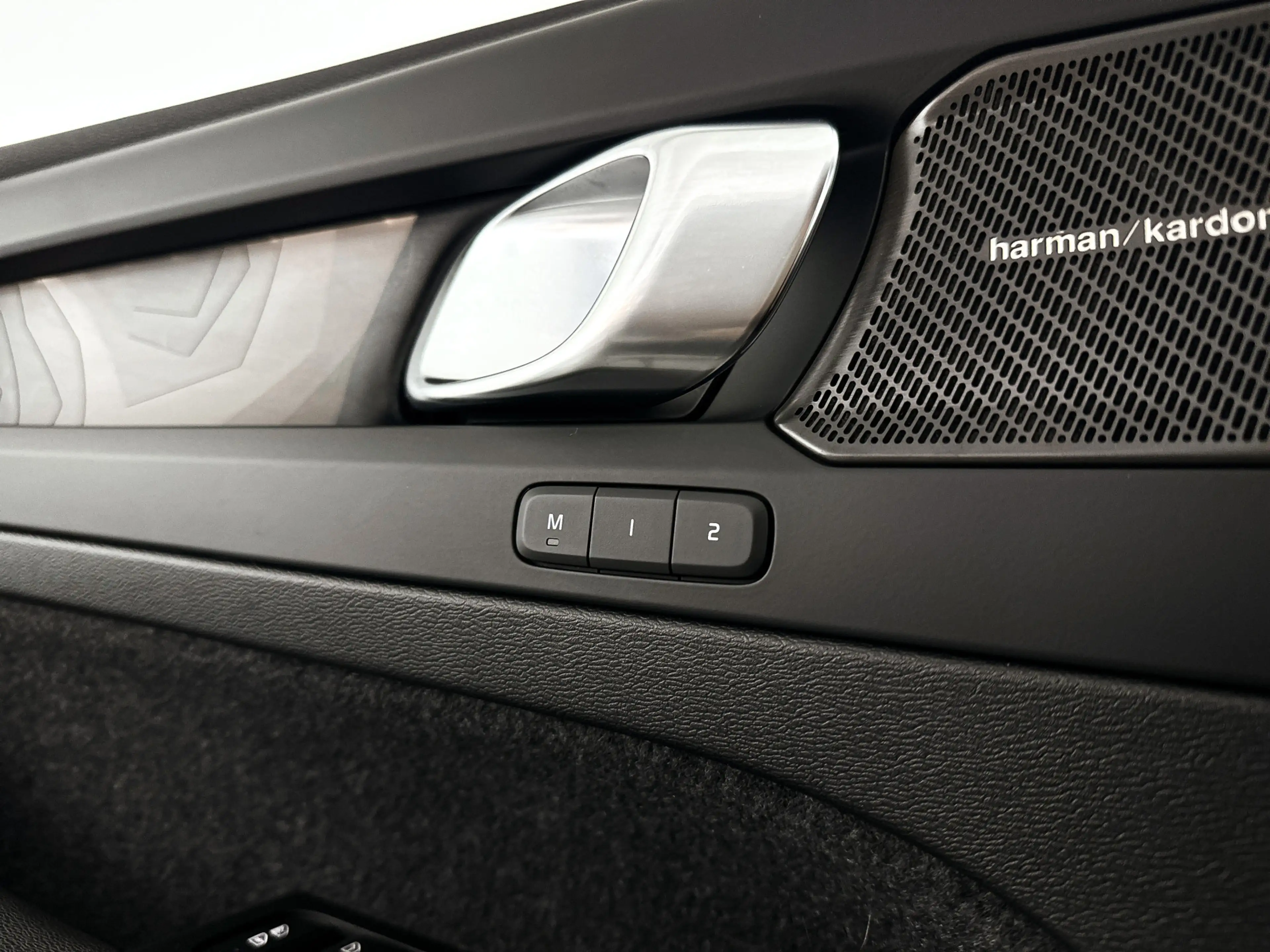 Volvo C40 Recharge Ultimate 69 kWh | SOH 95% | Panoramadak | — photo 7