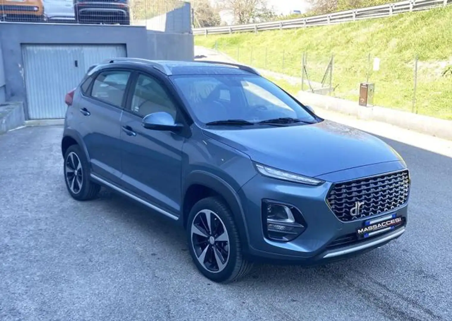 DR Automobiles DR 3.0 1.5 Bi-Fuel GPL Grijs - 1