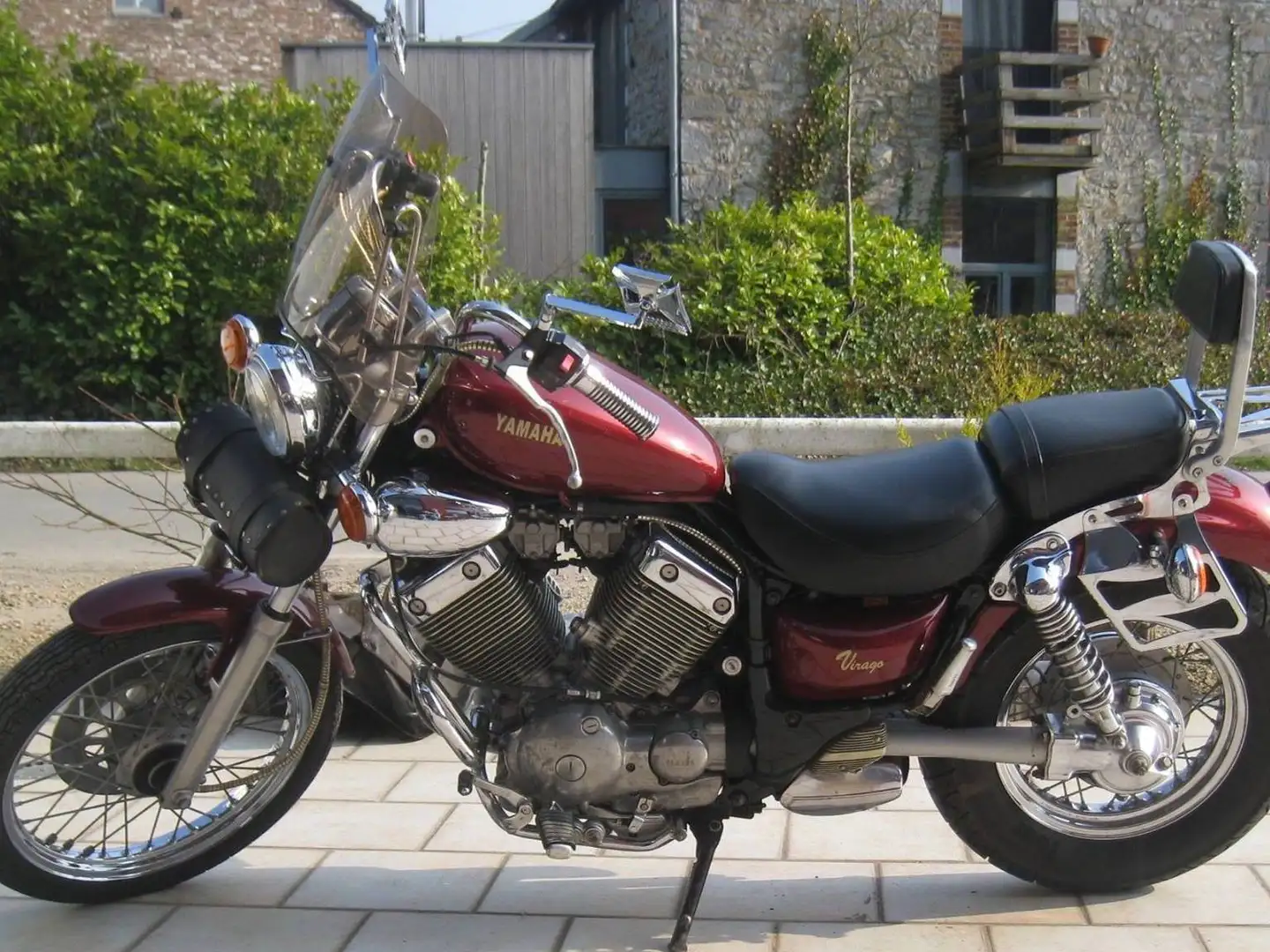 Yamaha XV 535 une transmission par arbre et cardan Rouge - 1