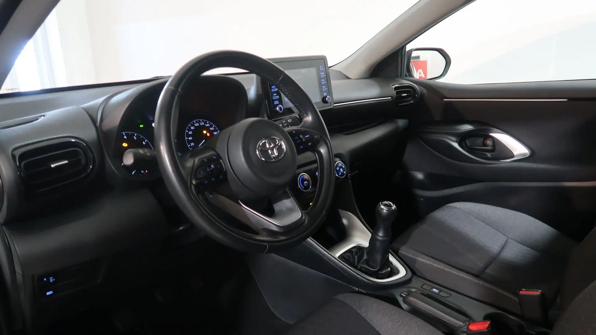 Toyota Yaris 1.0 5 porte Active #RETRO CAMERA# Bianco - 2