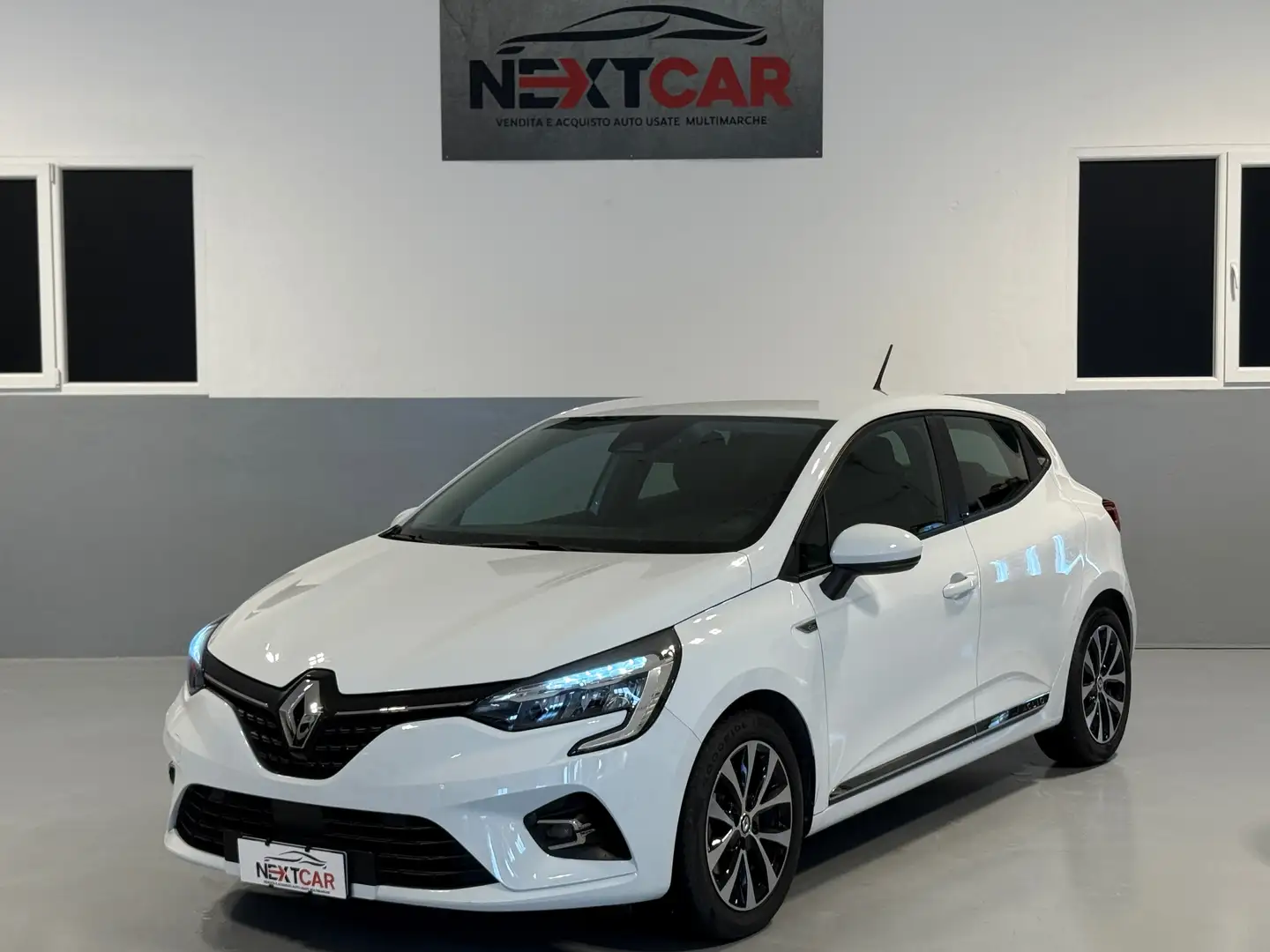 Renault Clio 1.6 E-Tech hybrid Serie limitata 140cv auto Bianco - 1