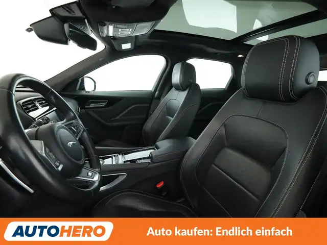 Jaguar F-Pace view 10