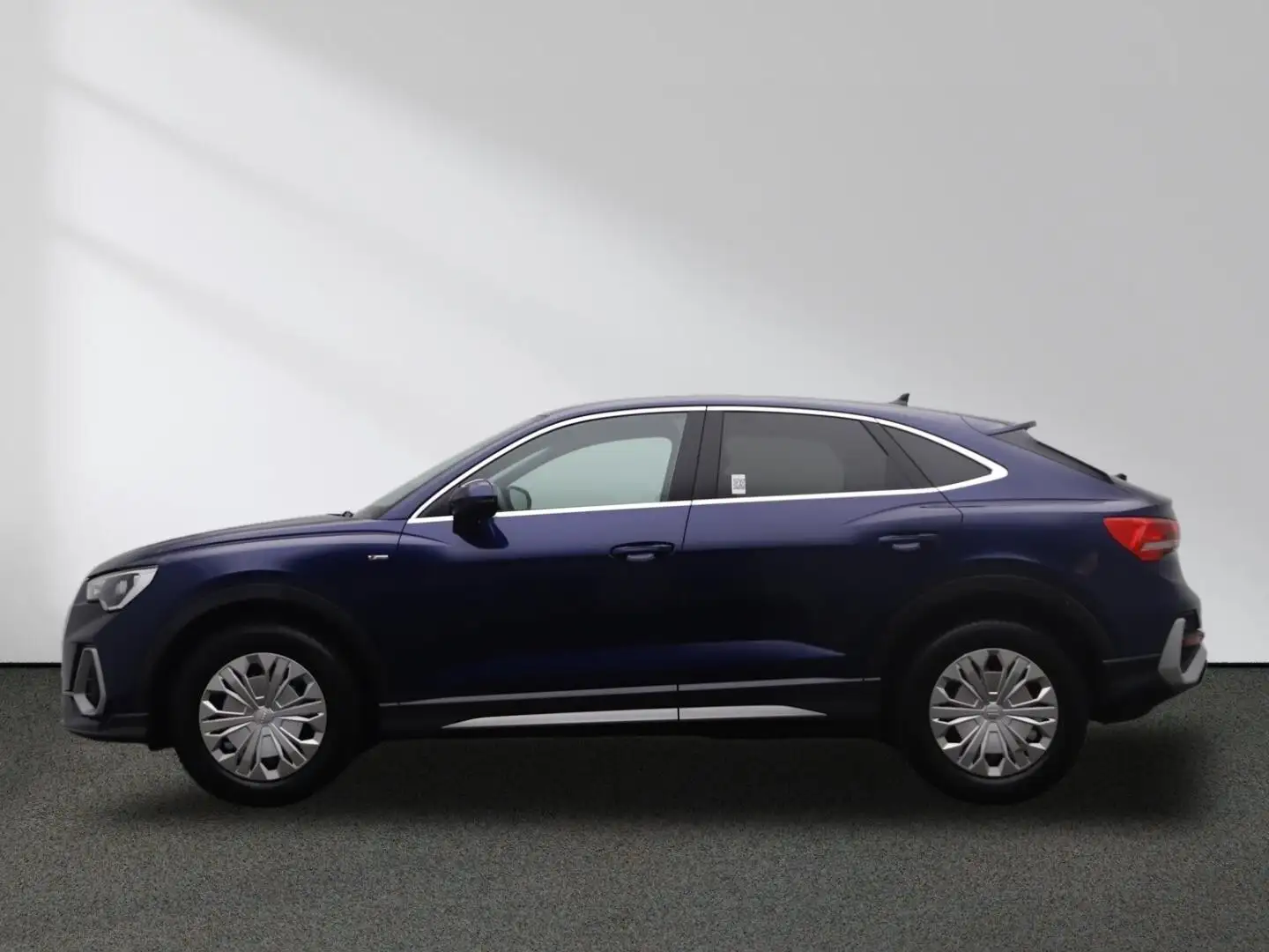 Audi Q3 Sportback 35 TFSI S line MMI Navi LED AHK Bleu - 2