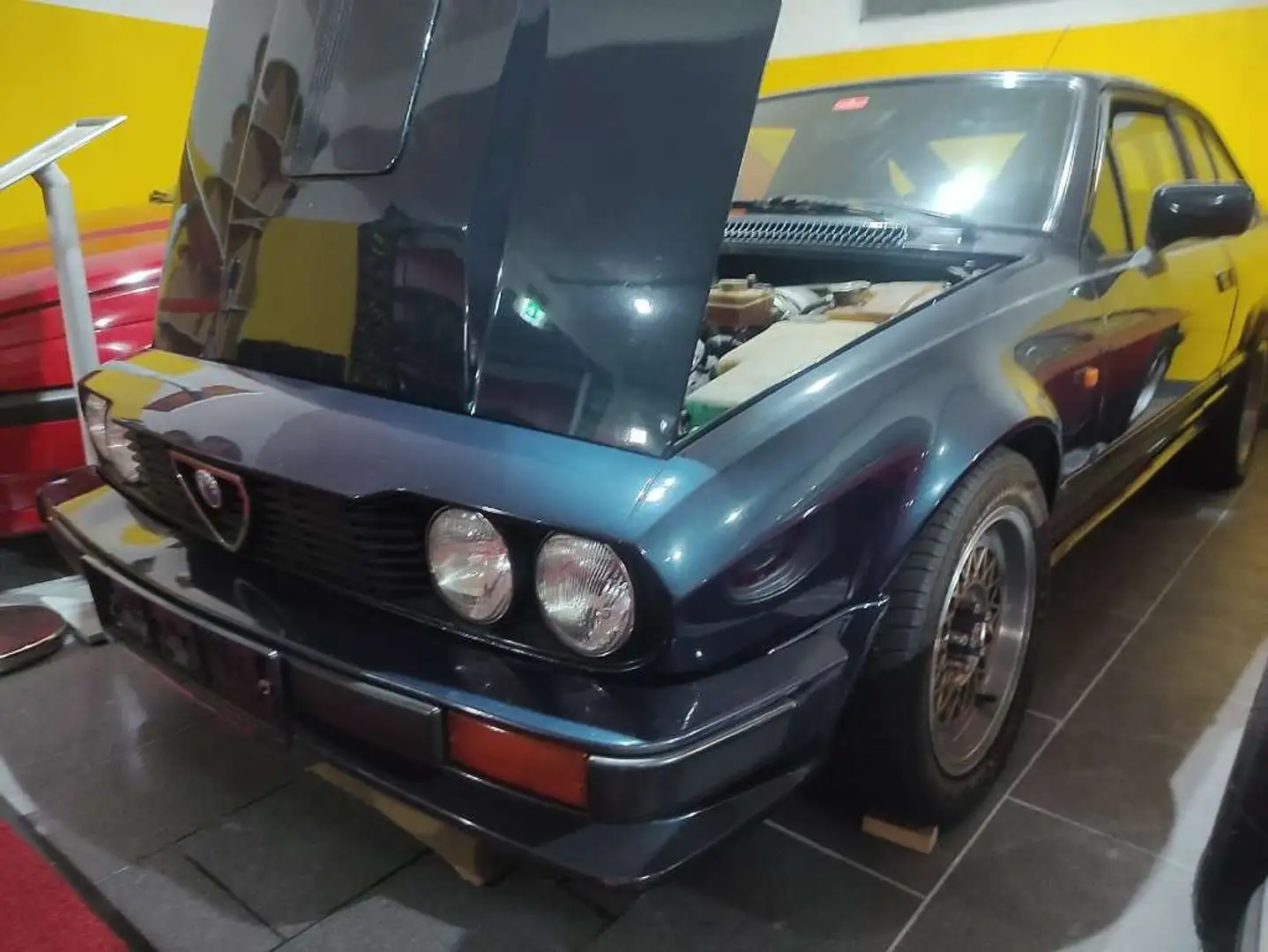 Alfa Romeo GTV 6 2,5 (Alfetta) Bleu - 2