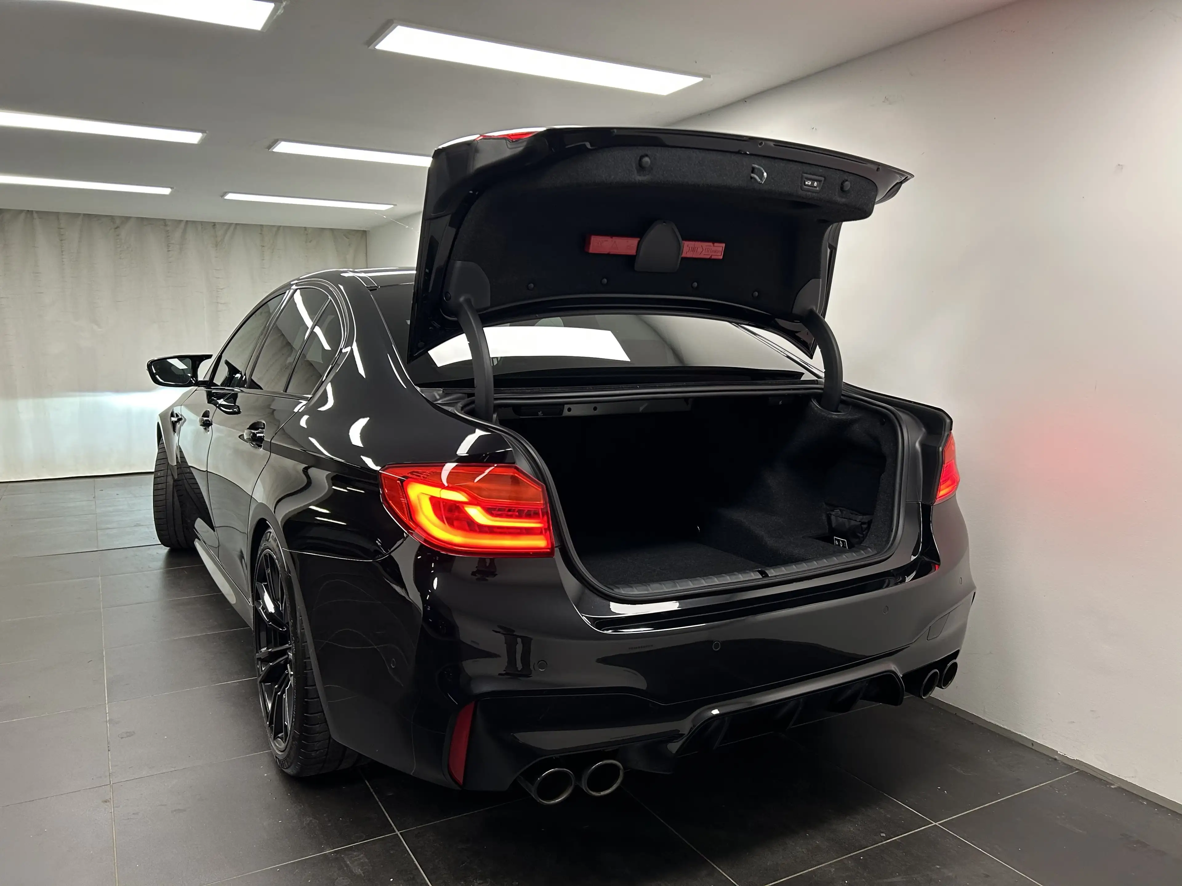 BMW M5 Limousine Com. Paket M Drivers P. Harman/Kardon Ko — photo 12
