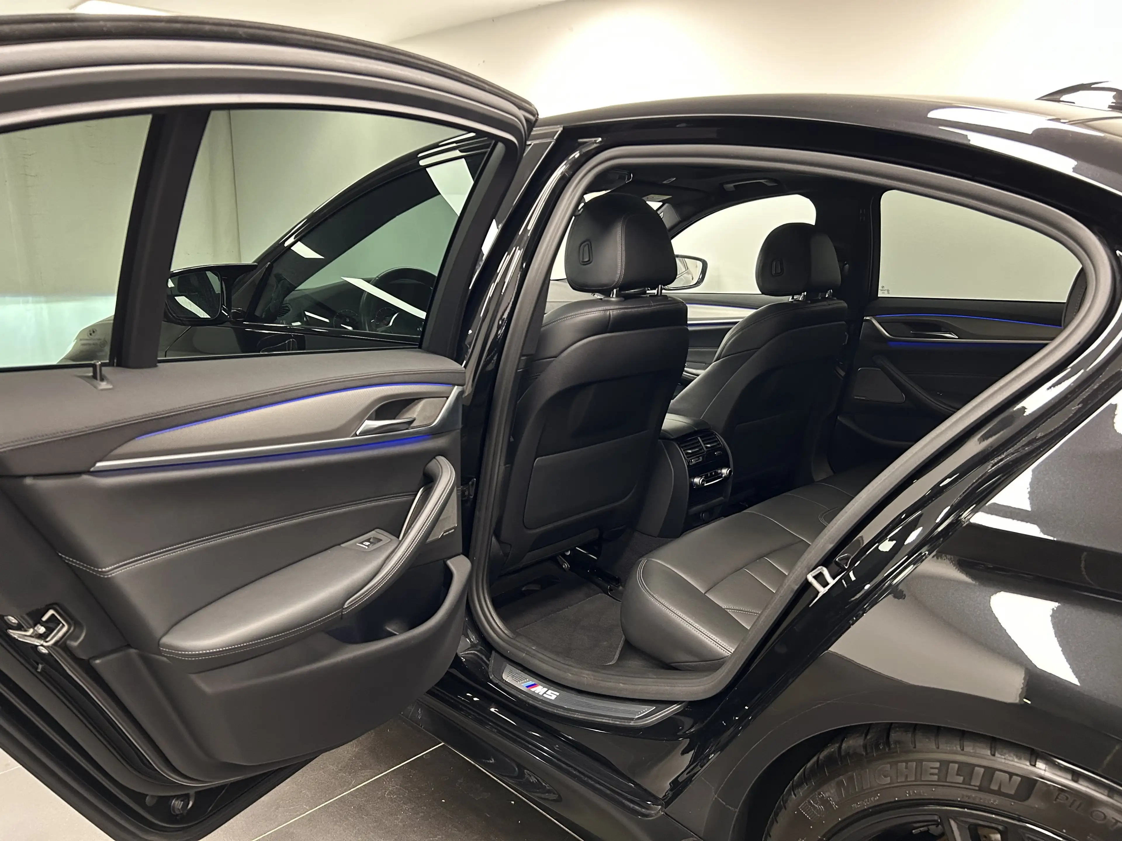 BMW M5 Limousine Com. Paket M Drivers P. Harman/Kardon Ko — photo 15