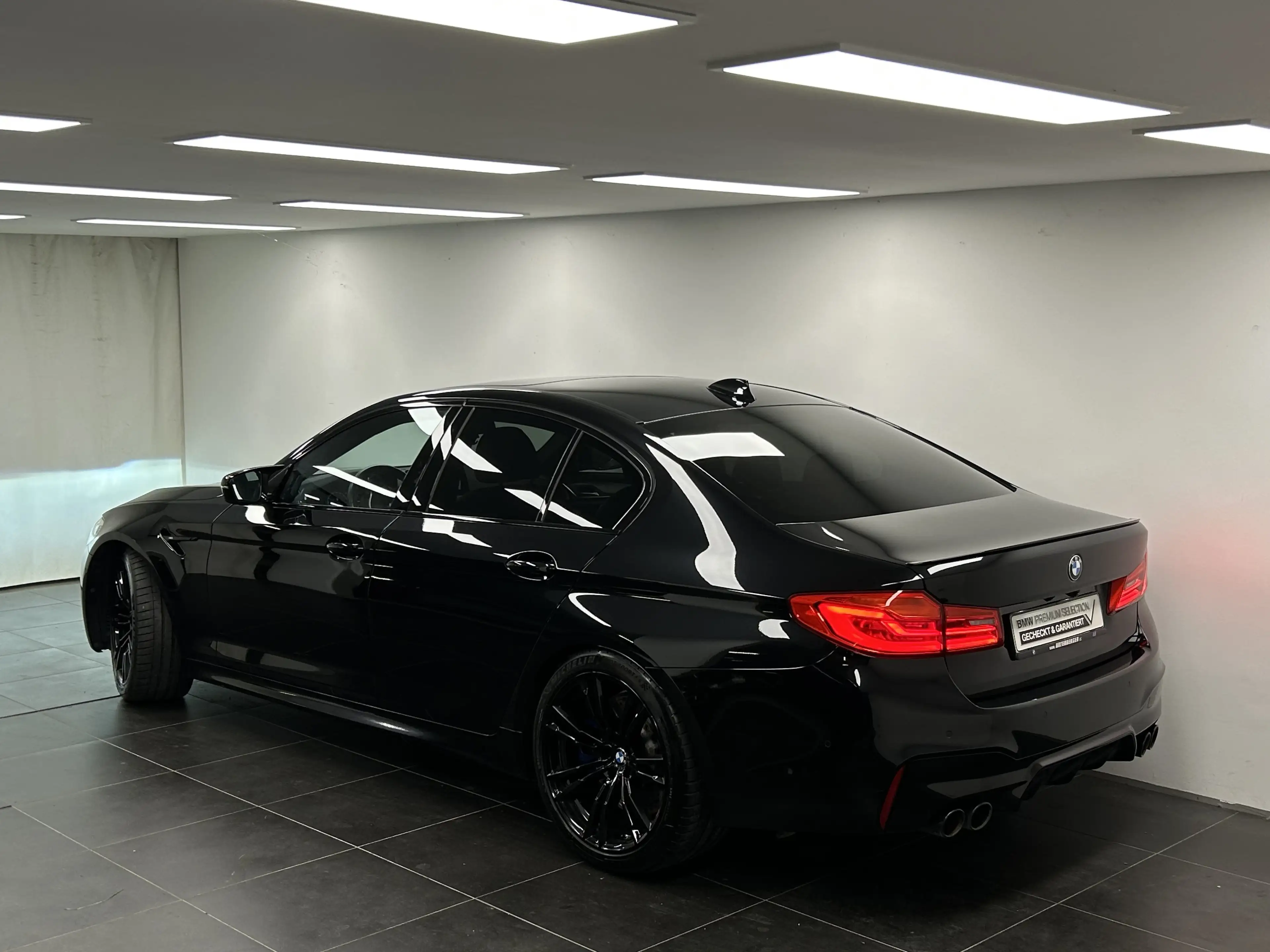 BMW M5 Limousine Com. Paket M Drivers P. Harman/Kardon Ko — photo 3