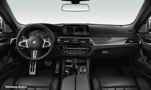 BMW M5 view 3