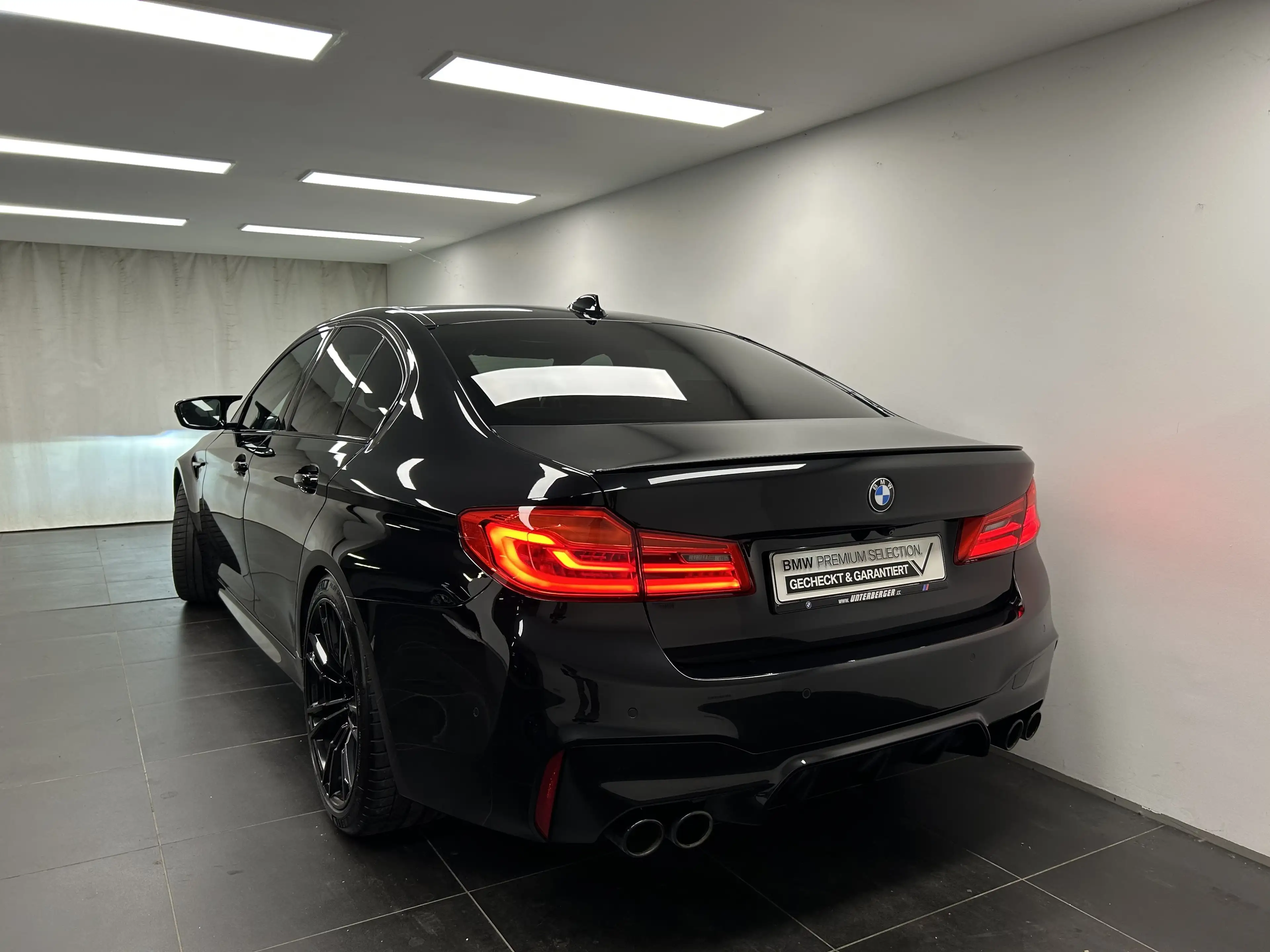 BMW M5 Limousine Com. Paket M Drivers P. Harman/Kardon Ko — photo 11
