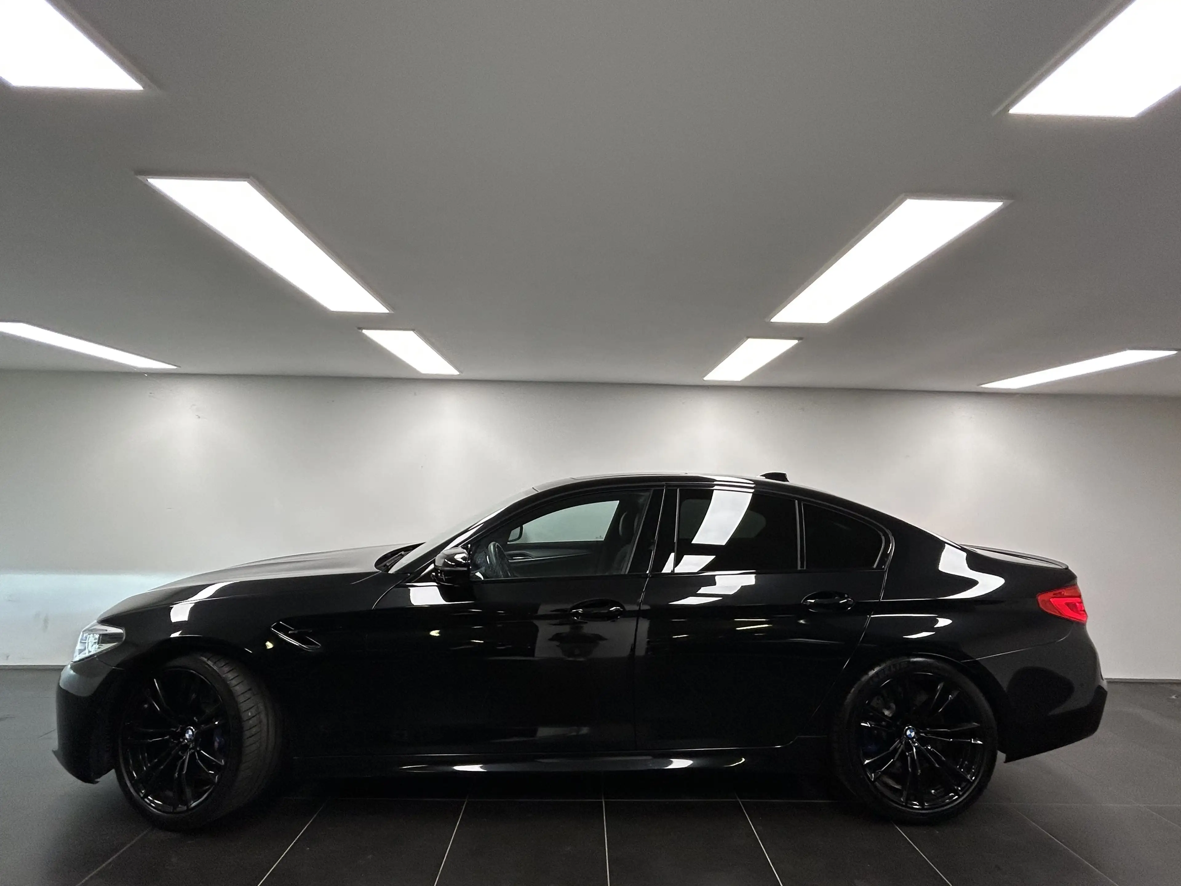 BMW M5 Limousine Com. Paket M Drivers P. Harman/Kardon Ko — photo 2