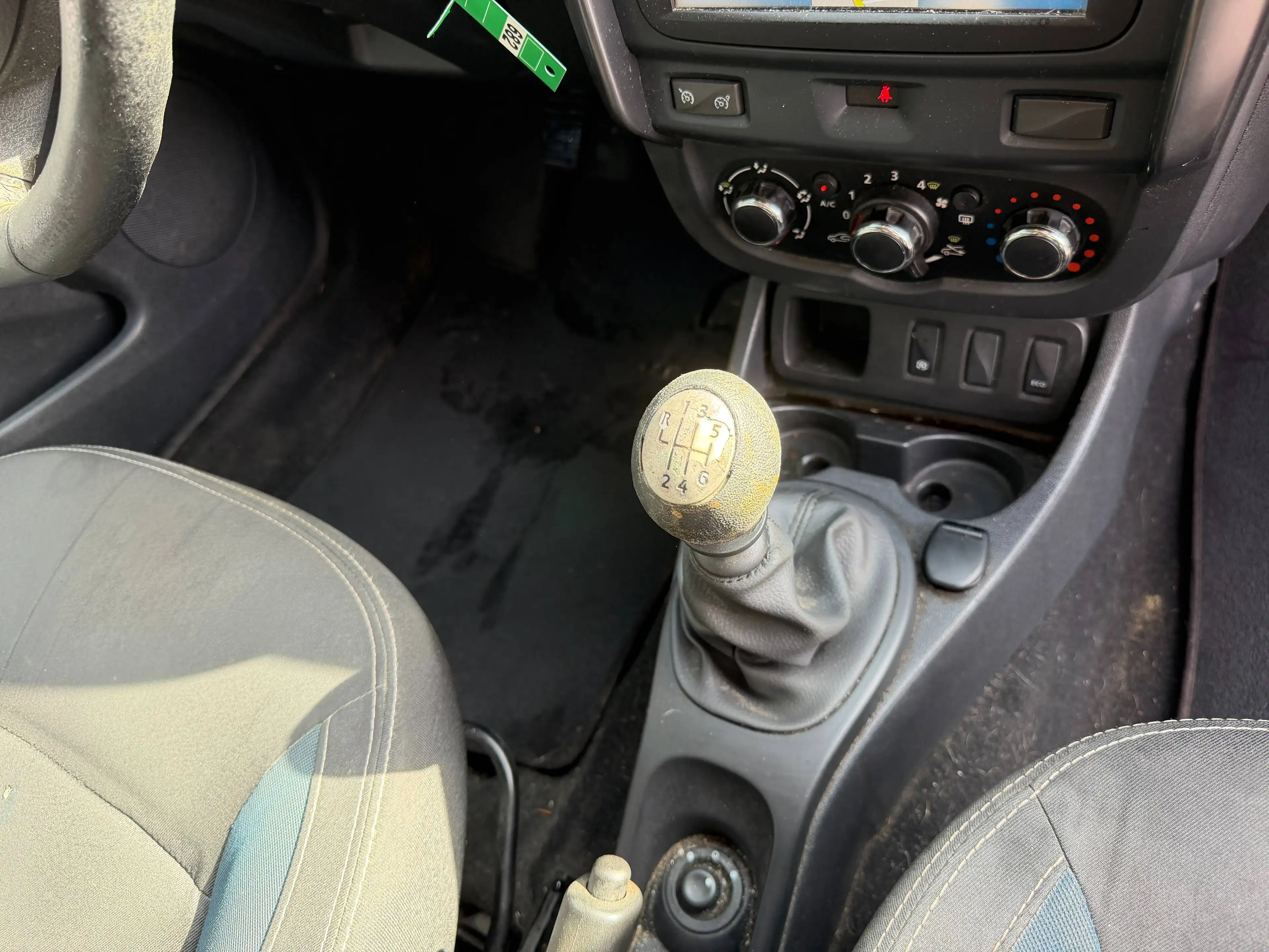 Dacia Duster 1.5 dCi+AIRCO+NAVI+JANTES+EURO 6B — photo 12
