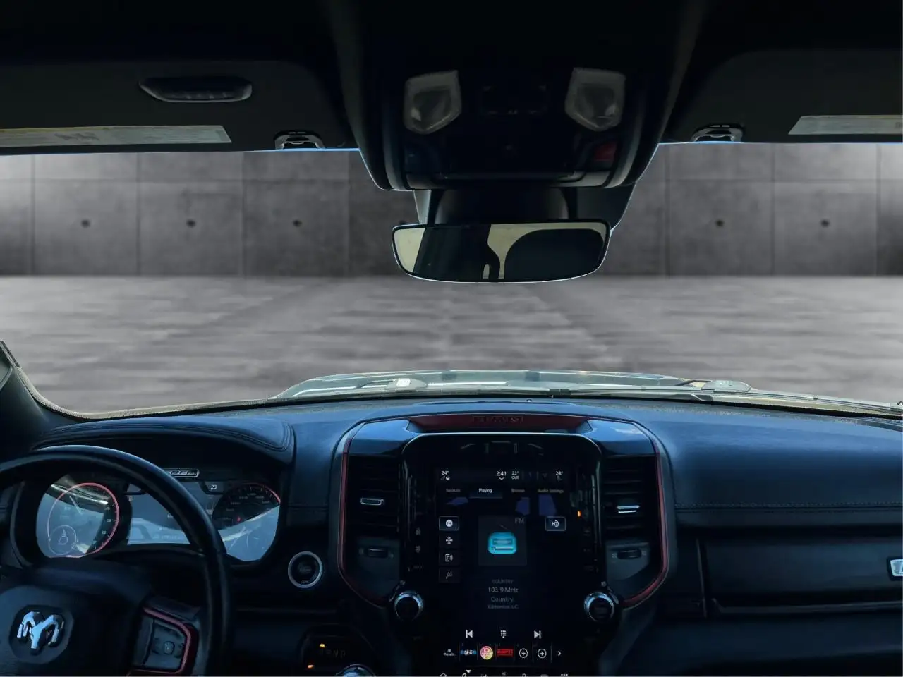 RAM 1500 снимка RAM 1500