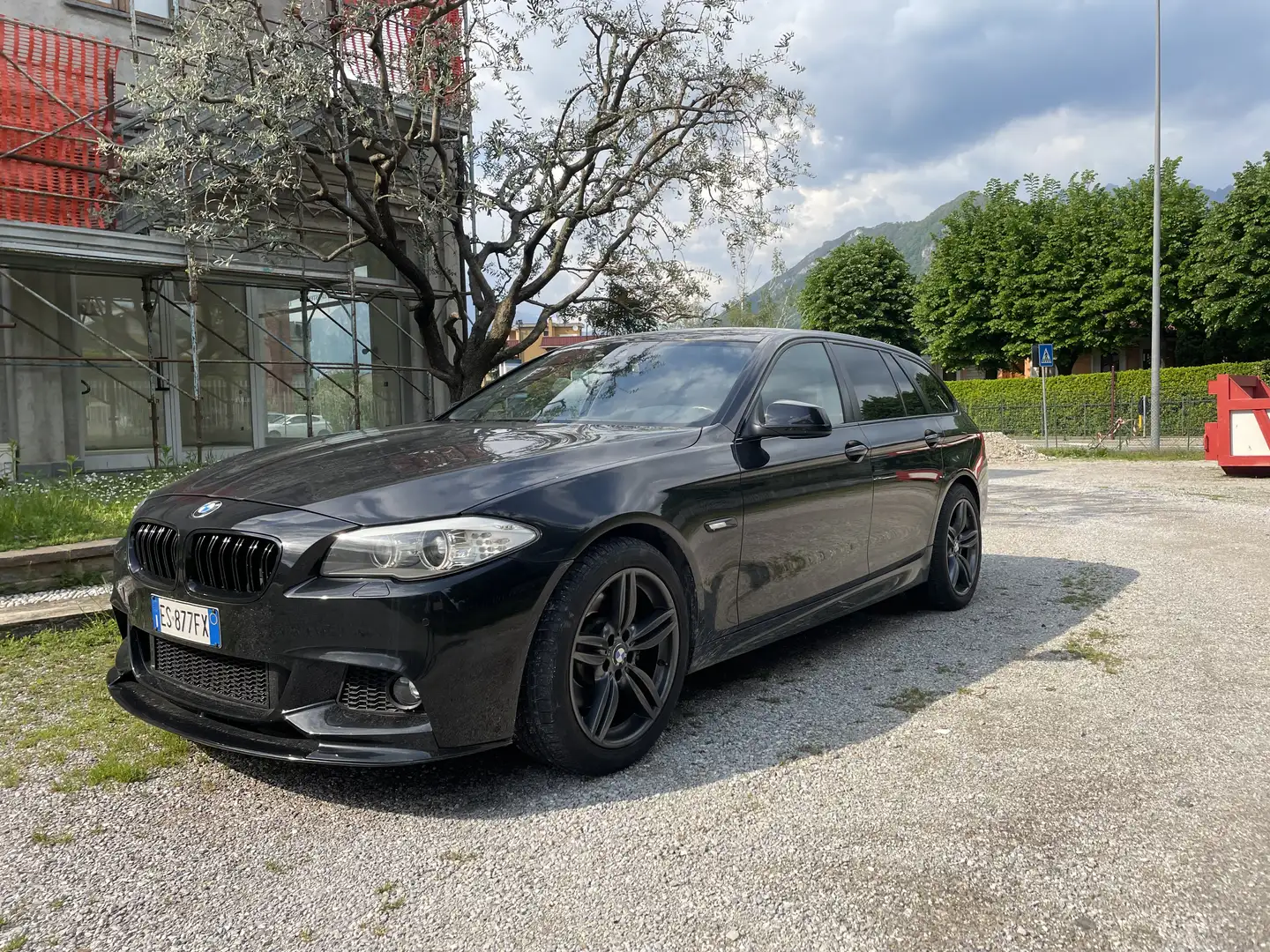 BMW 528 528i Touring xdrive M sport esterno Trattabile! - 1