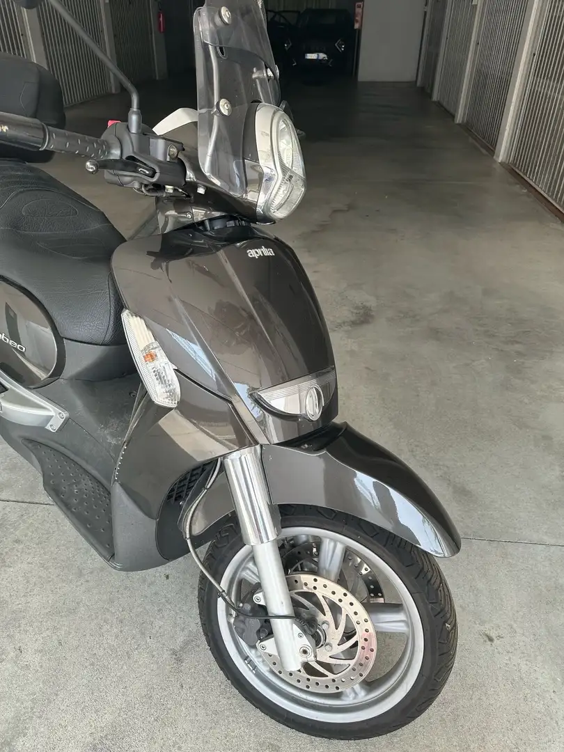 Aprilia Scarabeo 400cc - 1