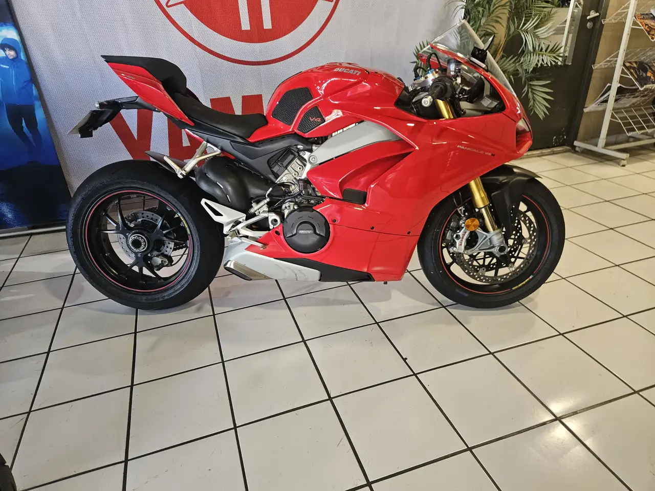 Ducati Panigale V4 S