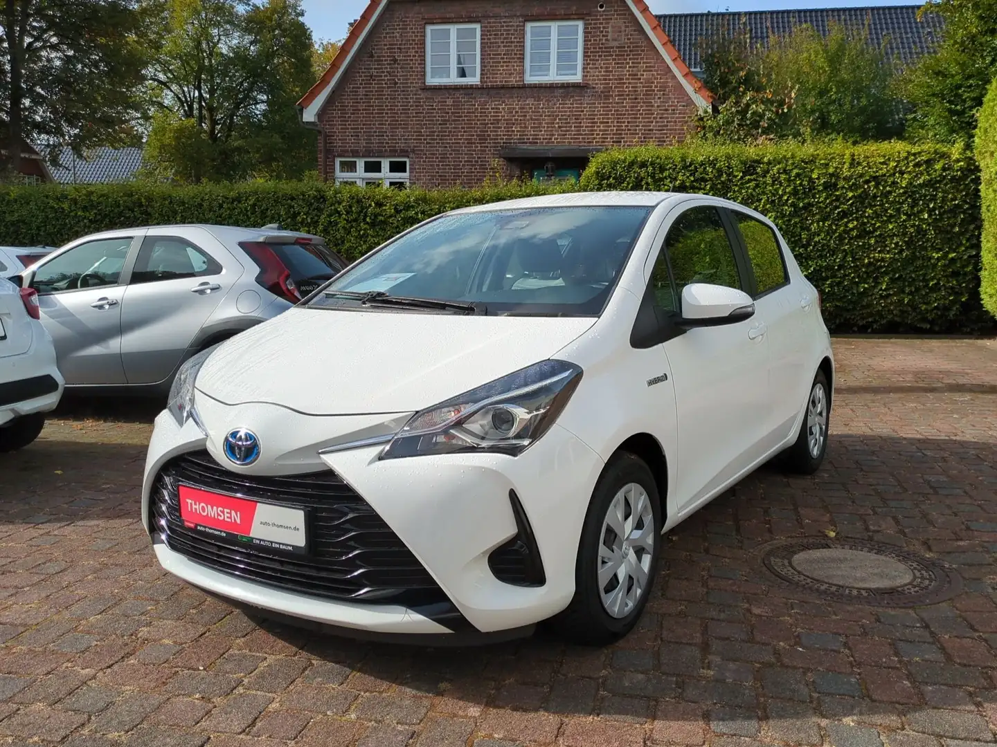Toyota Yaris 1.5 Business Edition AUT Navi Kam. SHZ Blanco - 2