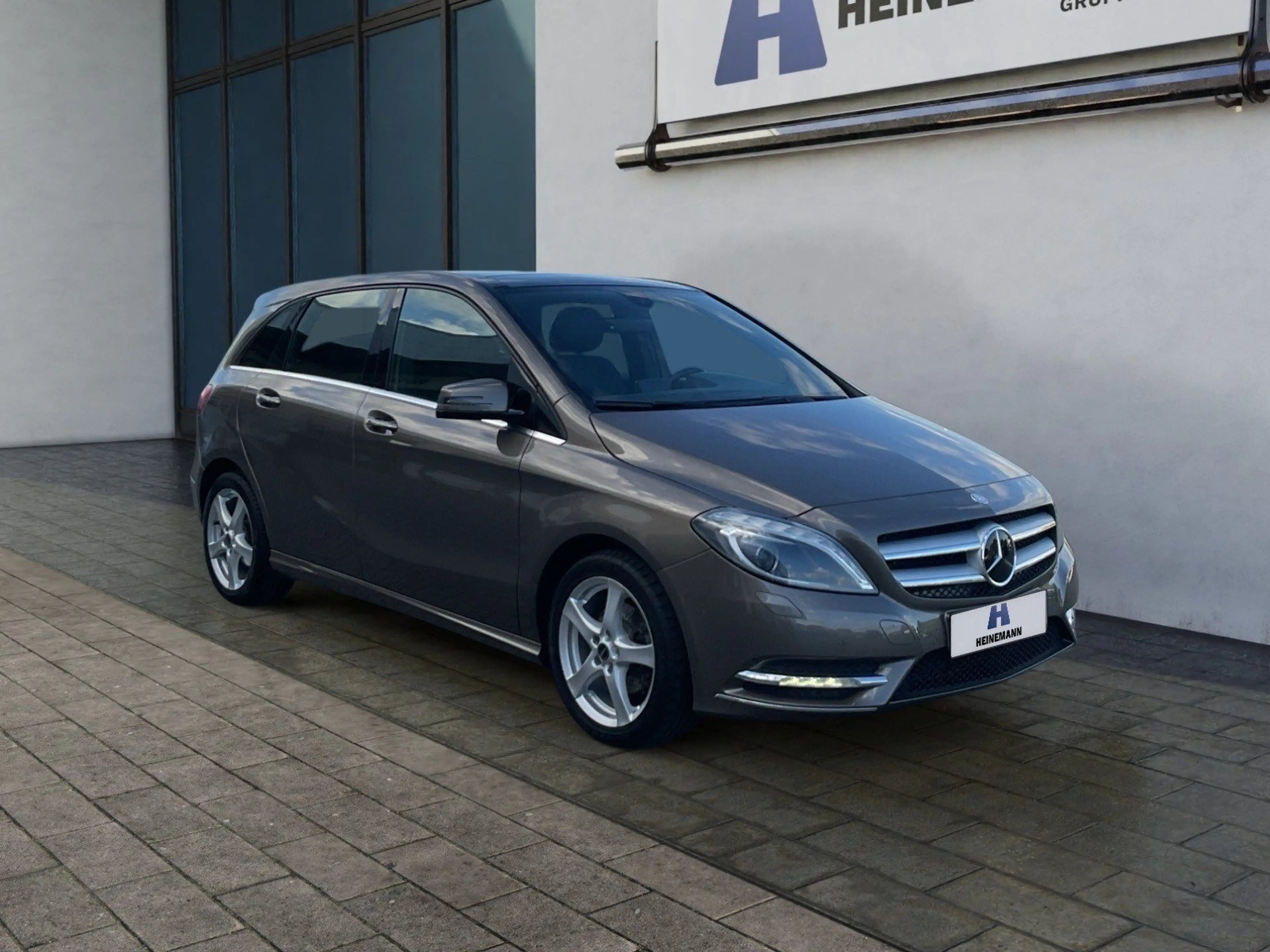 Mercedes-Benz B 200 1.6 Sports Tourer Sportp. Bi Xenon NAVI , elek. Si — photo 7