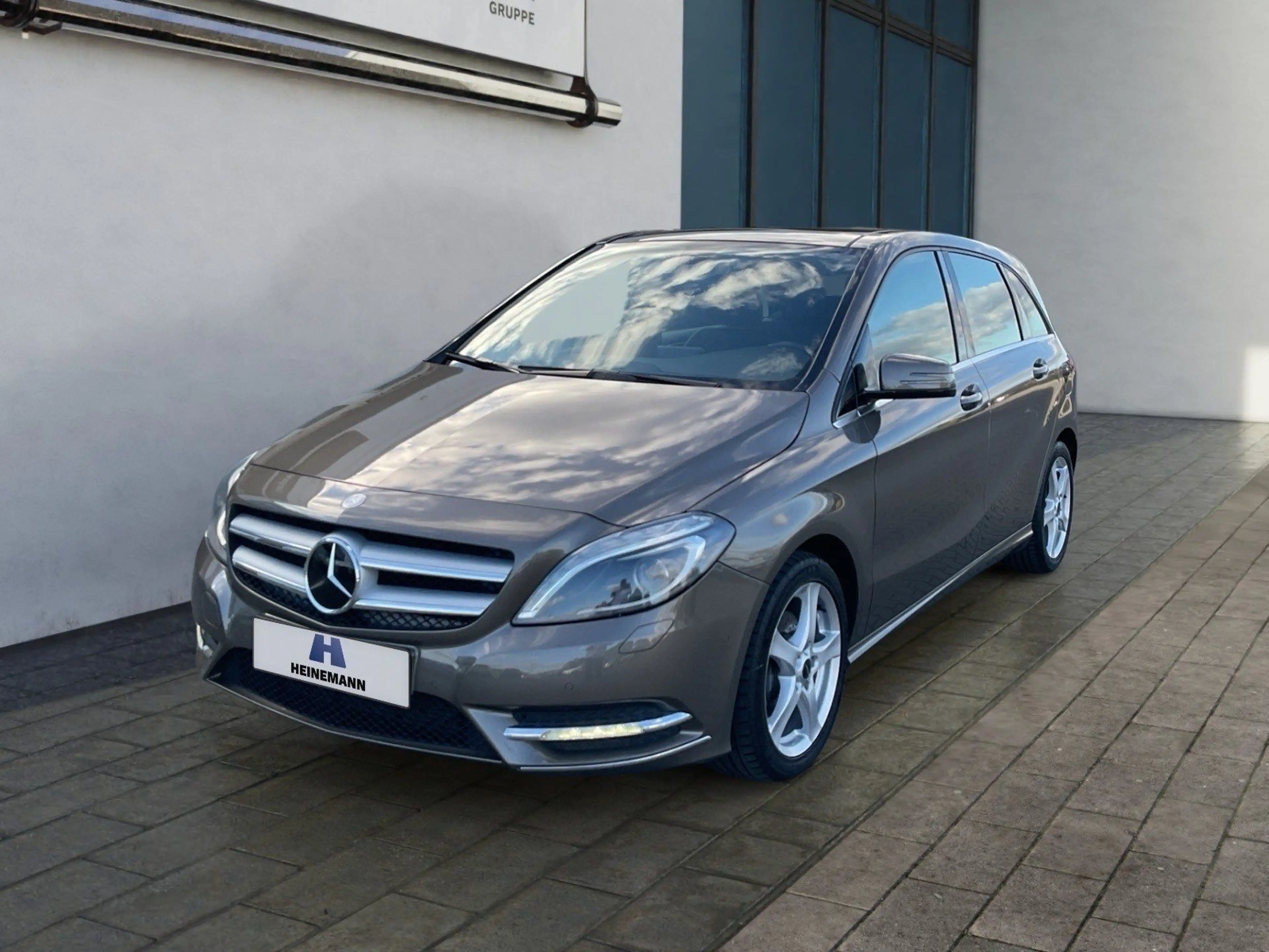 Mercedes-Benz B 200 1.6 Sports Tourer Sportp. Bi Xenon NAVI , elek. Si