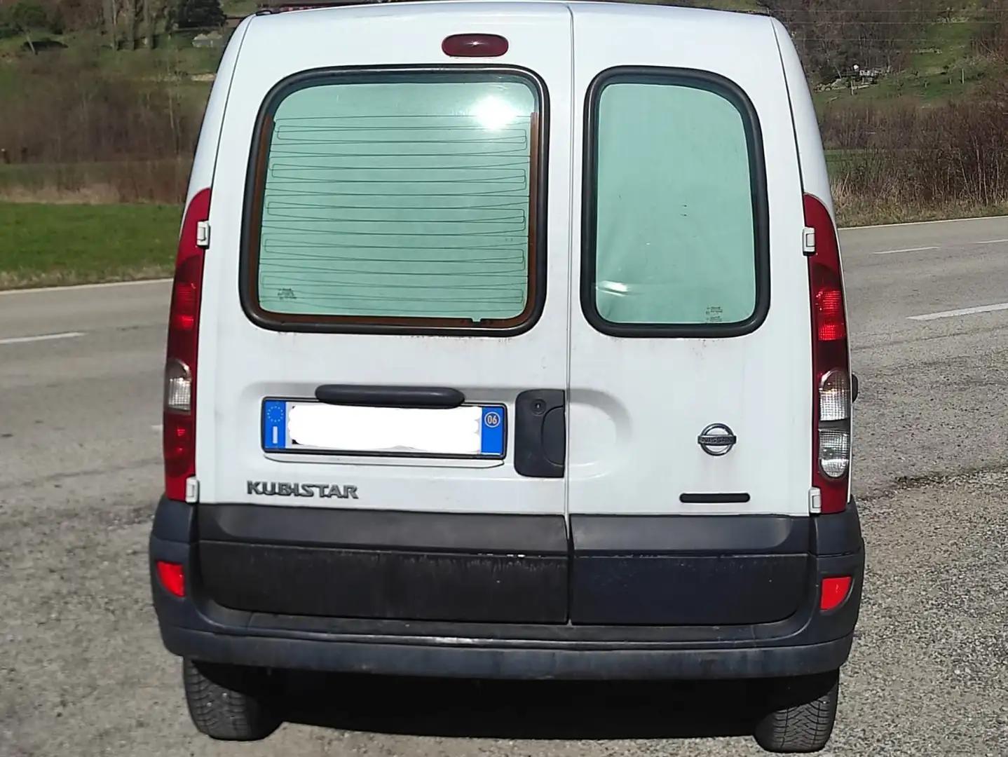Nissan Kubistar Alb - 2