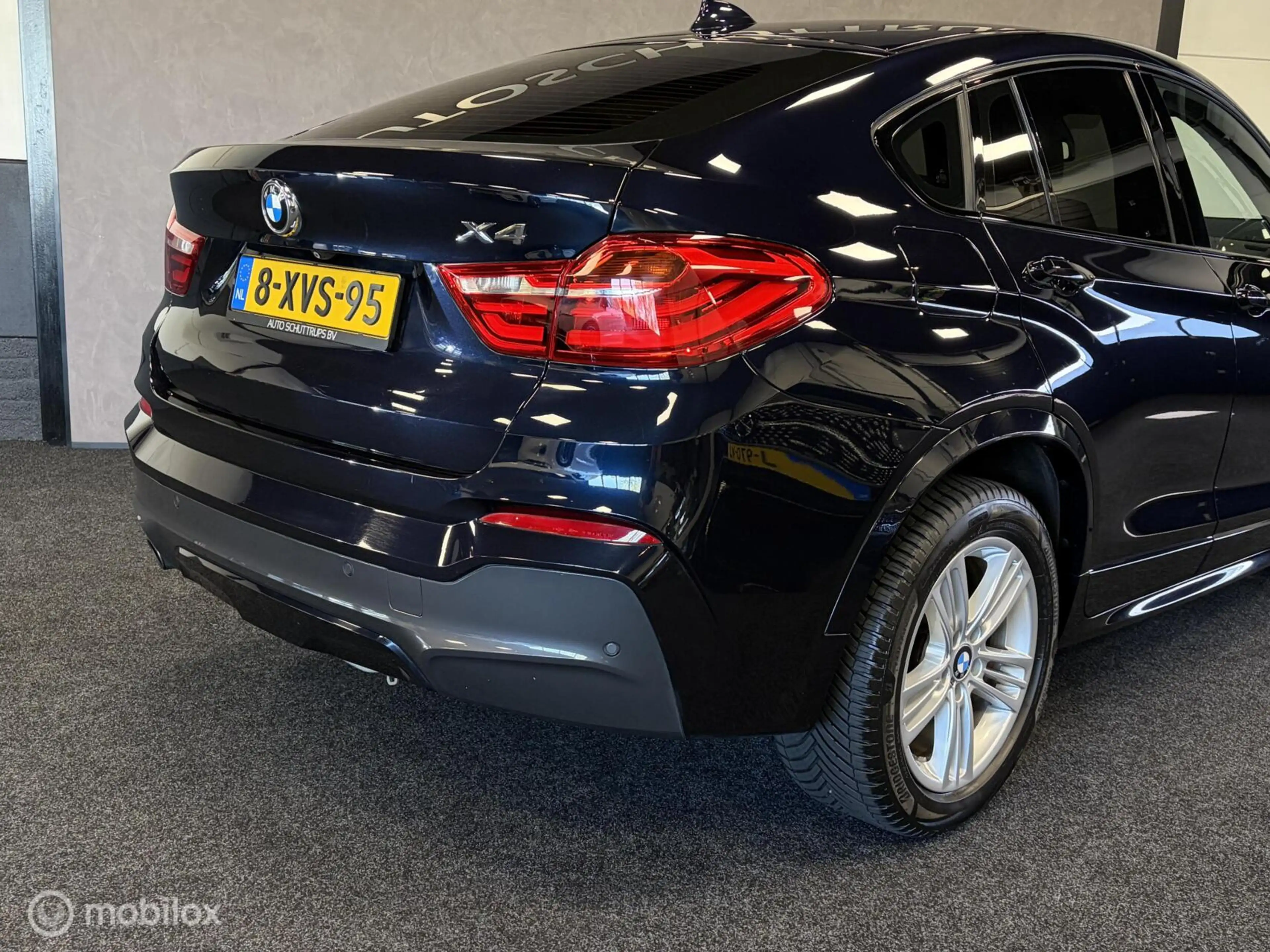 BMW X4 xDrive20i High Executive M SPORT CARBONSCHWARZ / L — photo 4