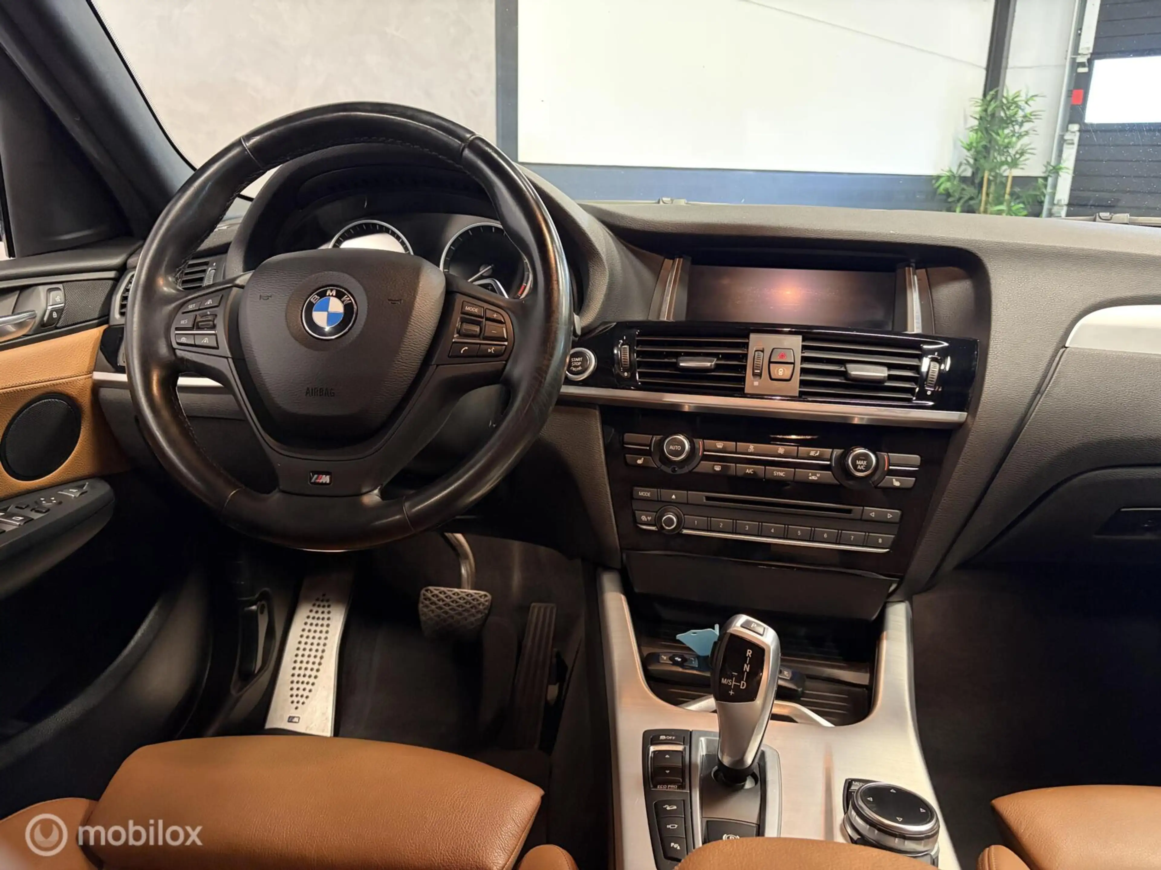BMW X4 xDrive20i High Executive M SPORT CARBONSCHWARZ / L — photo 15