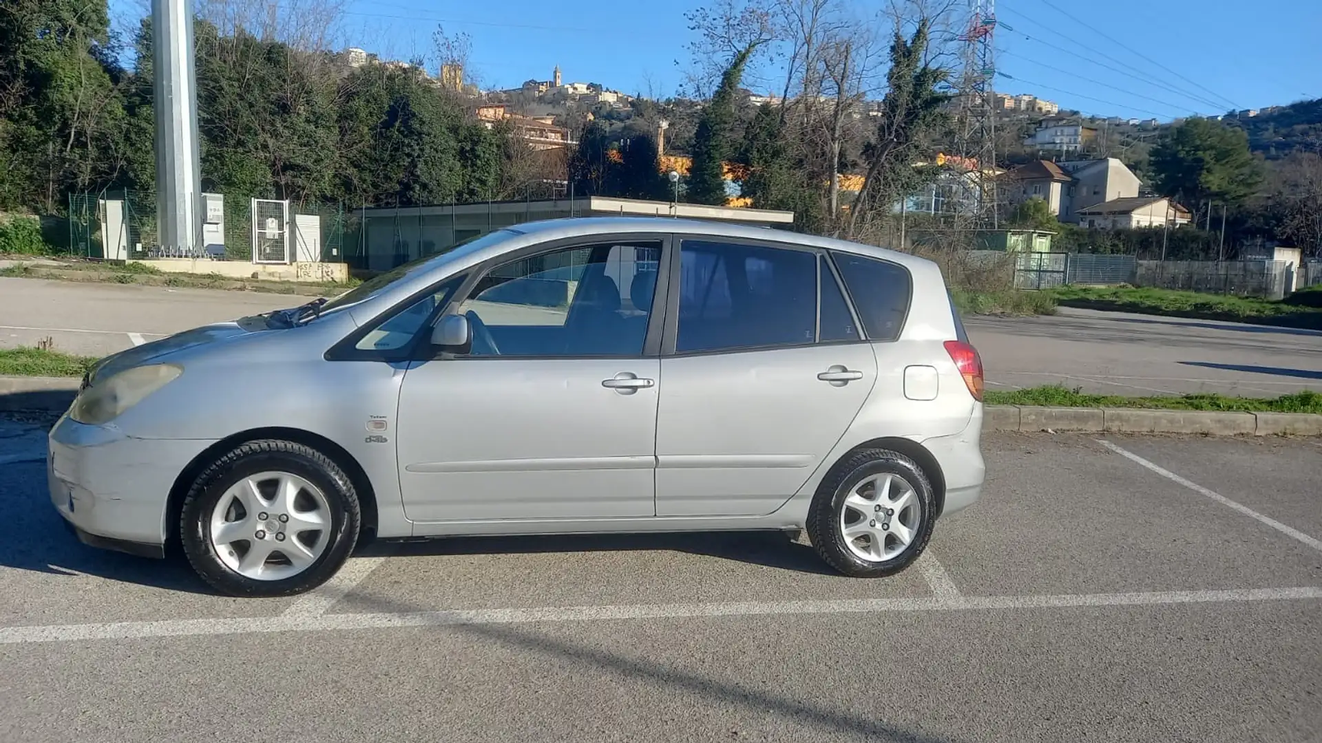 Toyota Corolla Verso - 2