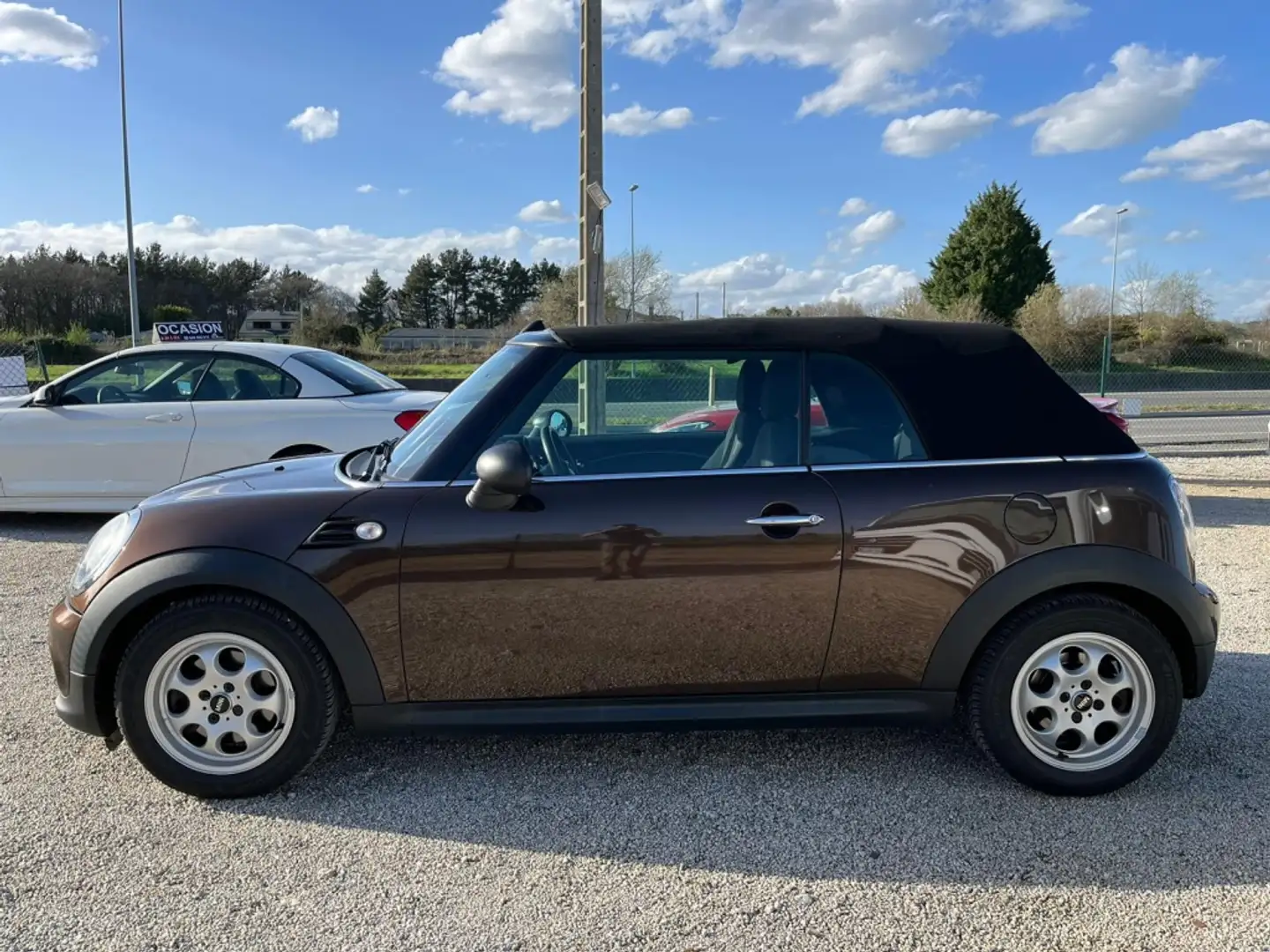 MINI Cooper Cabrio Marrón - 2