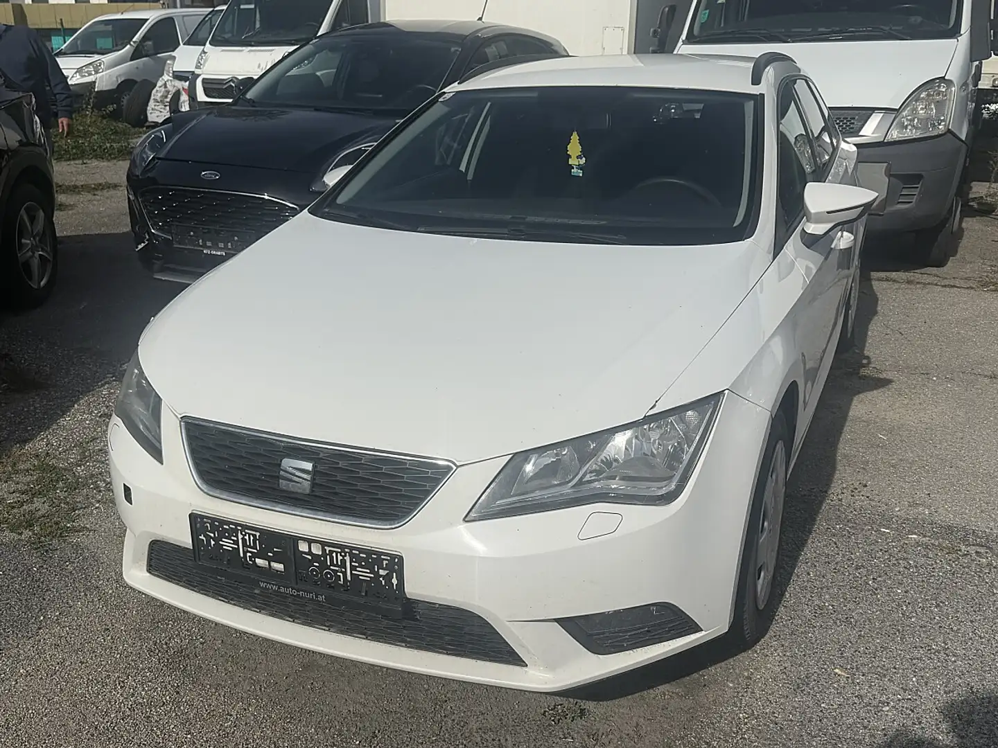 SEAT Leon 1,2 Reference Weiß - 1