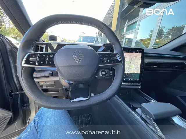 Renault Rafale view 9