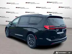 Chrysler Pacifica 2027