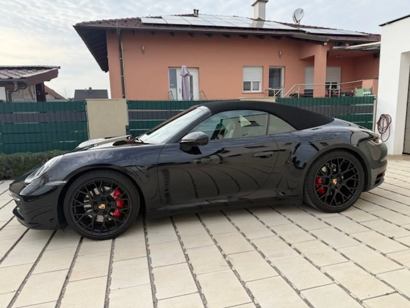 Porsche 992 911 Carrera S Cabrio PDK S Schwarz - 1