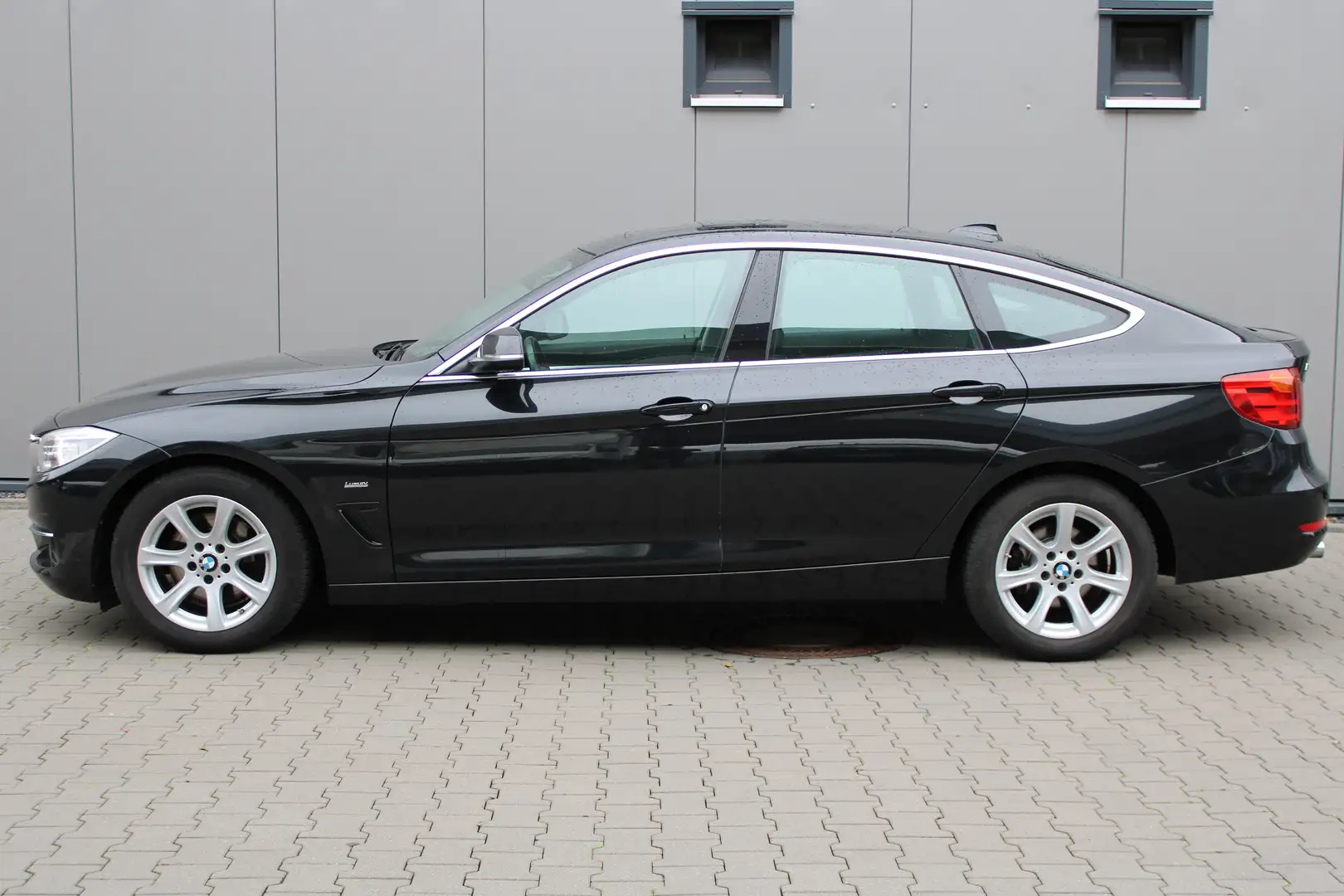 BMW 325 325 d Luxury Line GT Gran Turismo Schwarz - 2